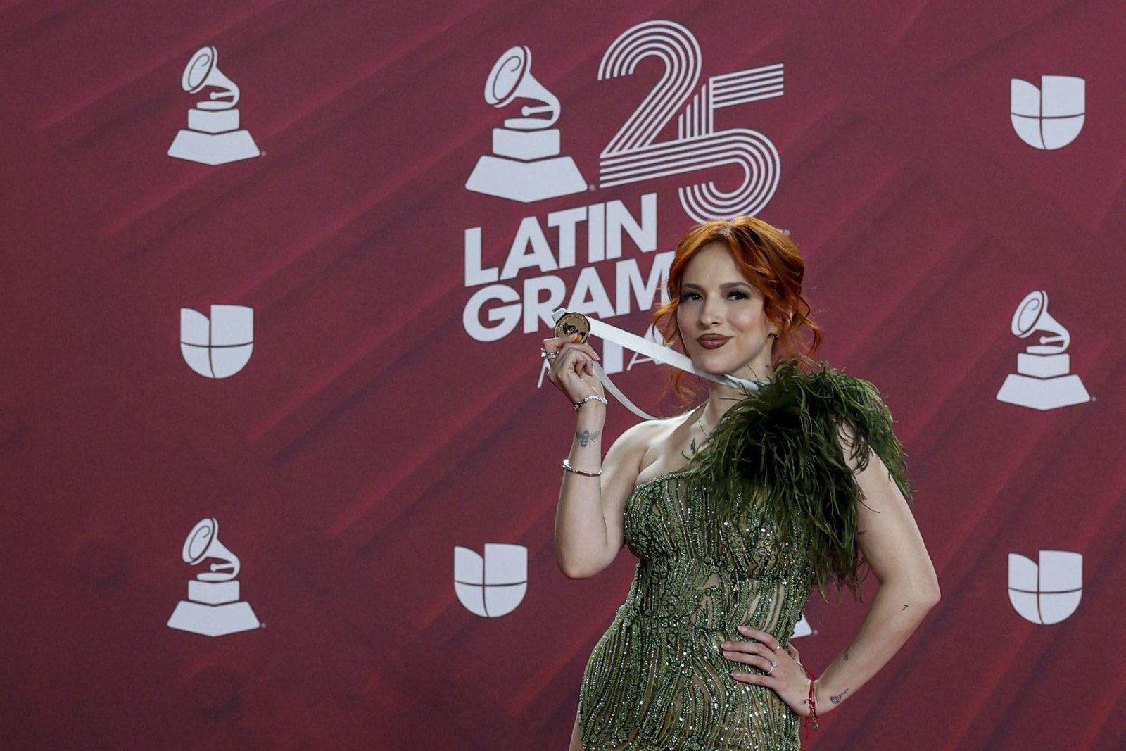 Todos los famosos, tendencias y curiosidades en la alfombra roja de la 25 edición de los Grammy Latinos