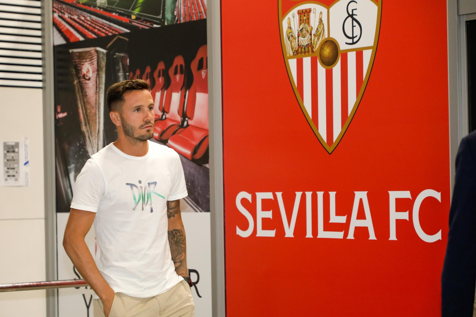 Las fotos del pobrísimo paso de Saúl Ñíguez por el Sevilla