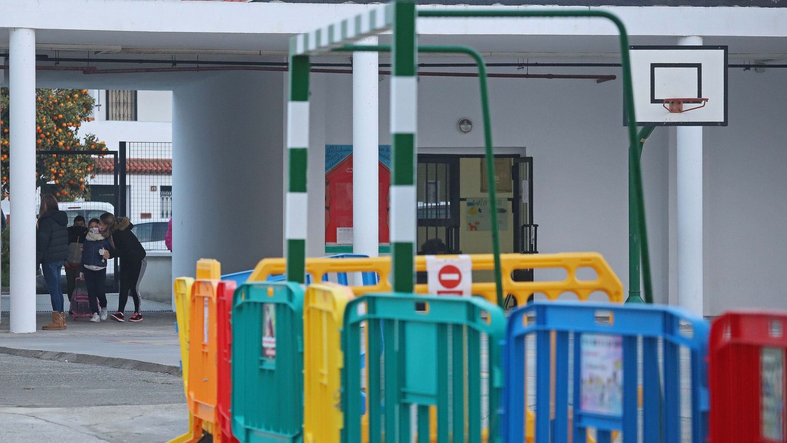 El exterior de un centro educativo.