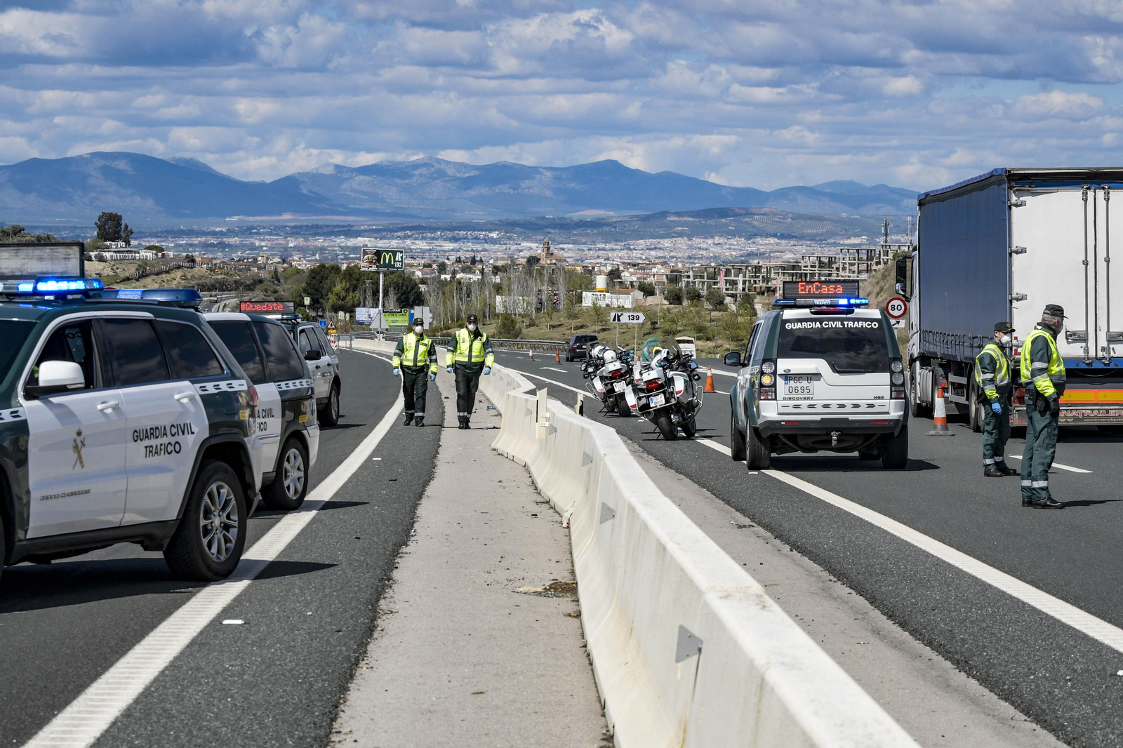 Control de la Guardia Civil durante el primer estado de alarma.