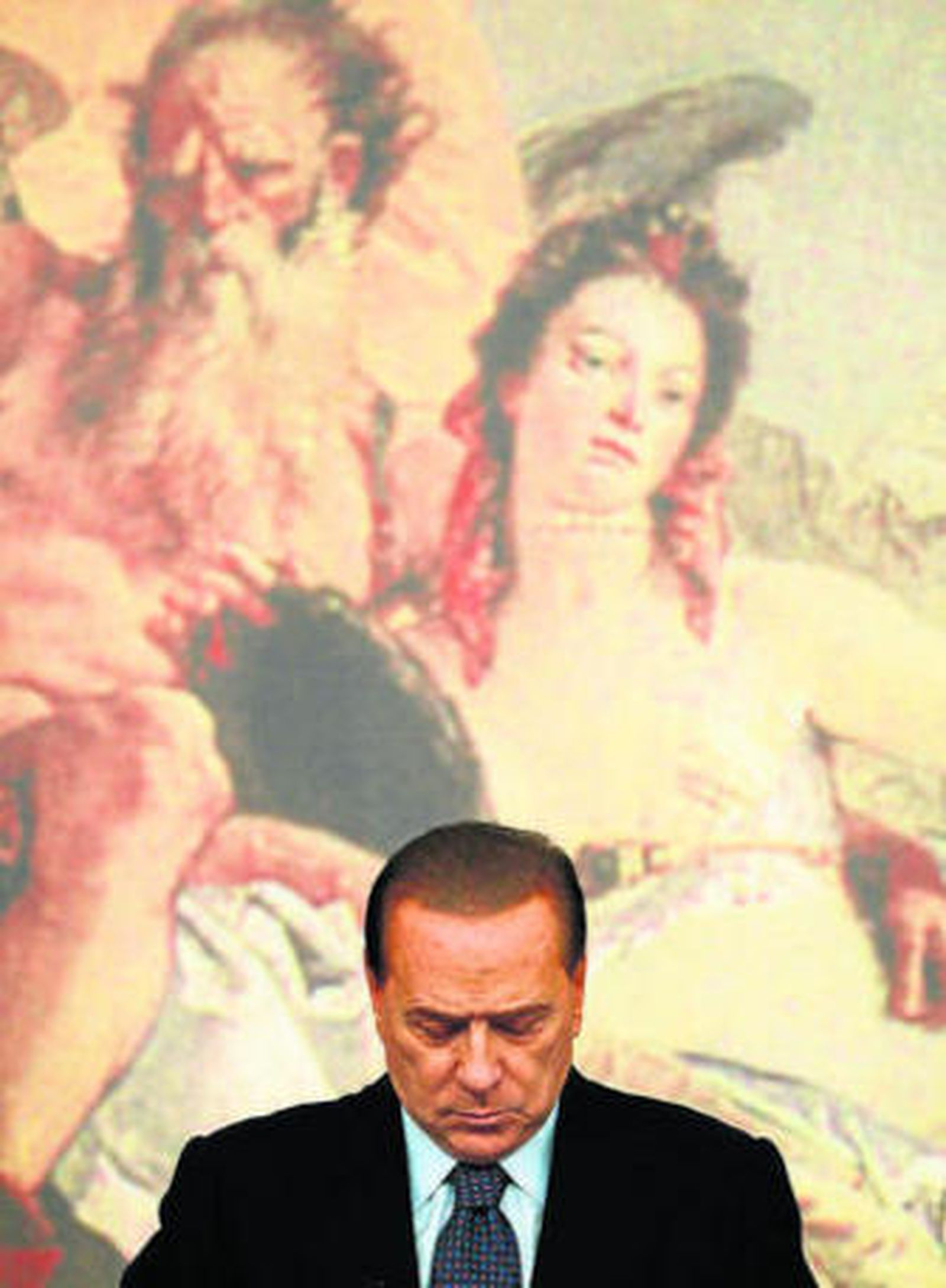 Berlusconi, en una rueda de prensa en el palacio Chigi.