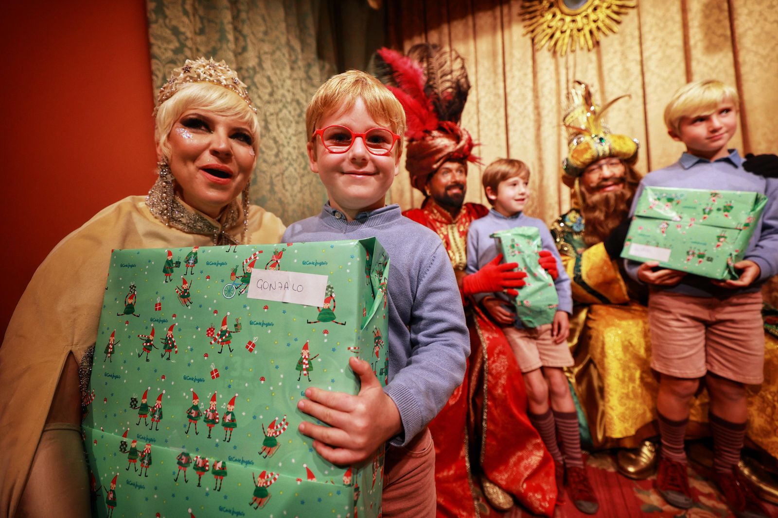 Las imágenes de la visita de los Reyes Magos a Cádiz