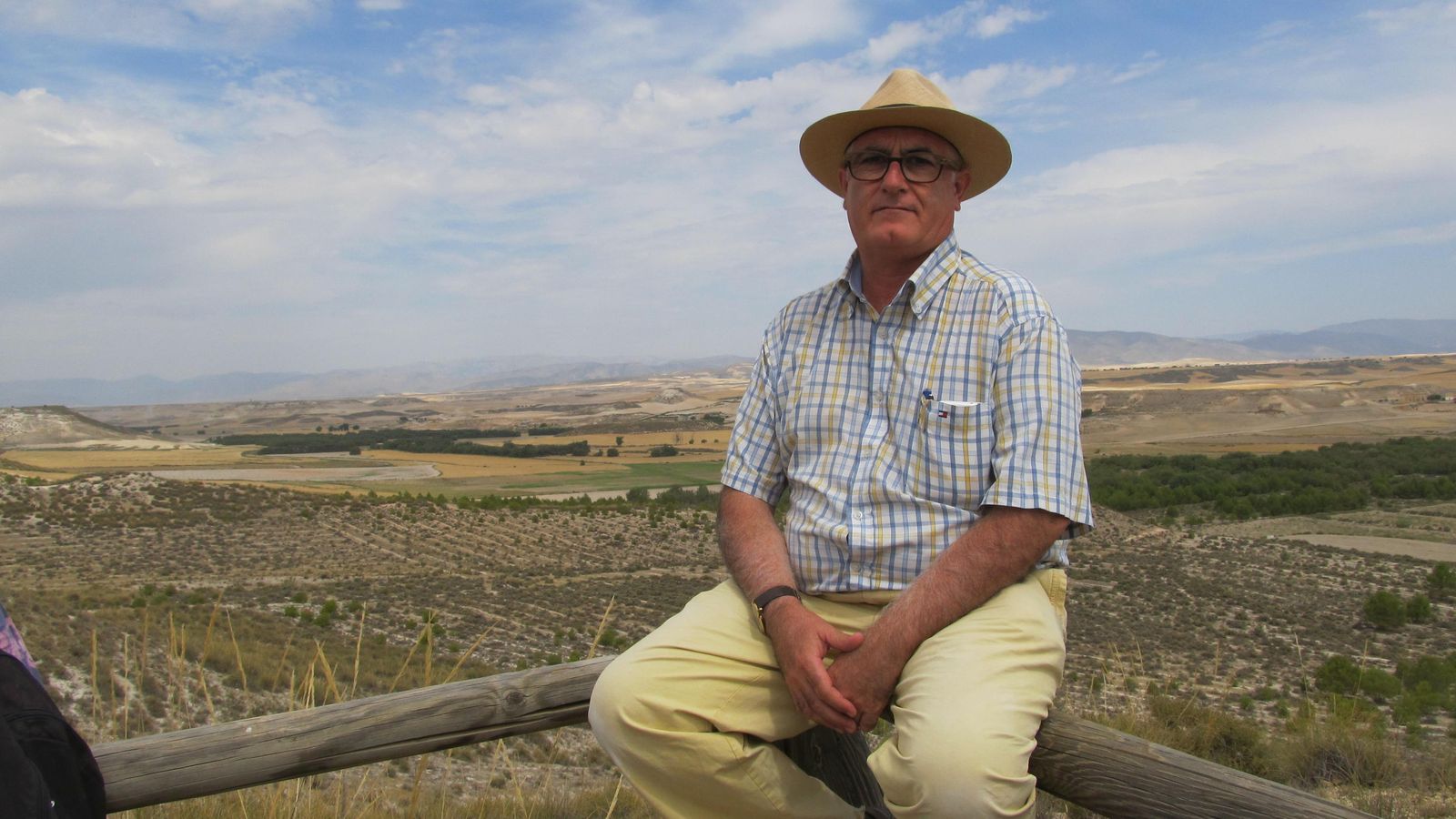 Bienvenido Martínez-Navarro en el yacimiento de Orce.