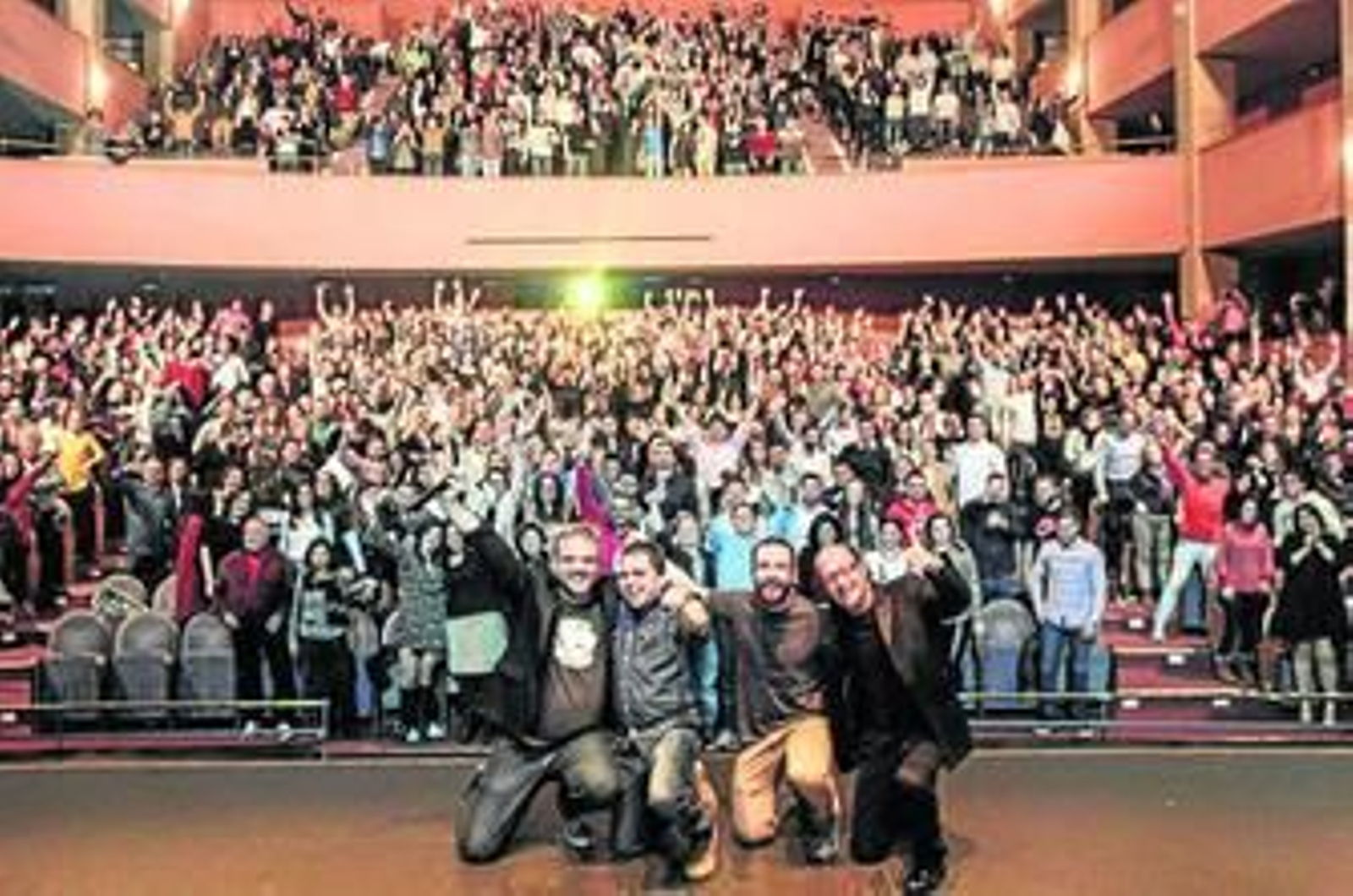 Paco Calavera, Alvarito, Marco Antonio y Kikín Fernández con el Auditorio repleto de público.