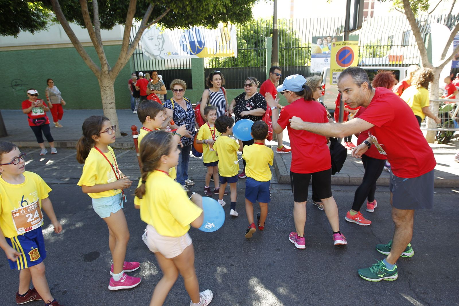 Fotogalería carrera atletismo popular enfermedades poco frecuentes. La Salle Almería