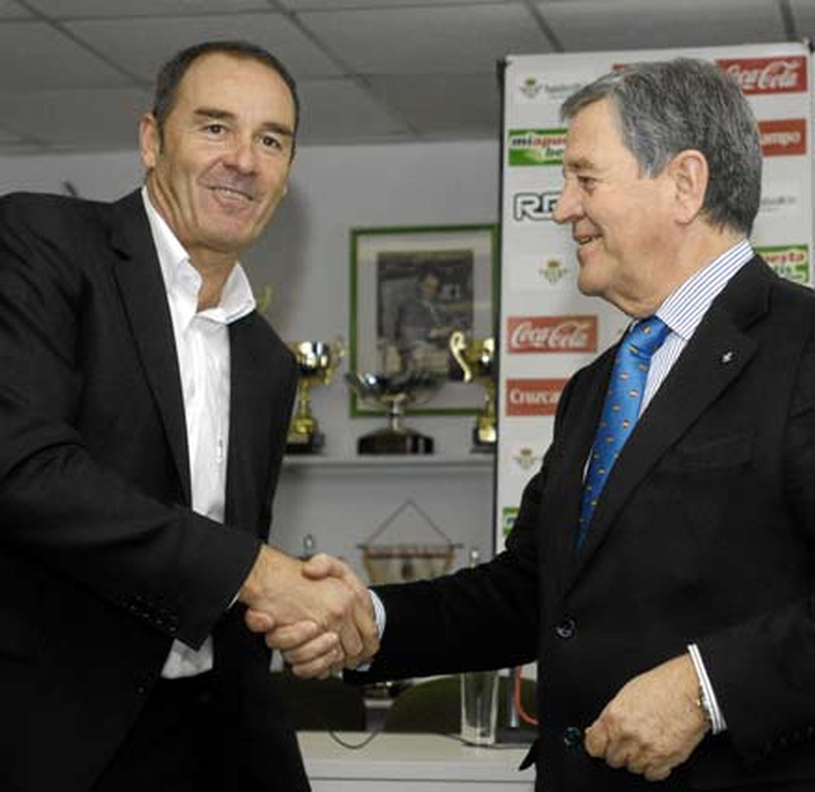 Pepe León: "Tapia no ha fracasado en el Betis aunque le faltó suerte"