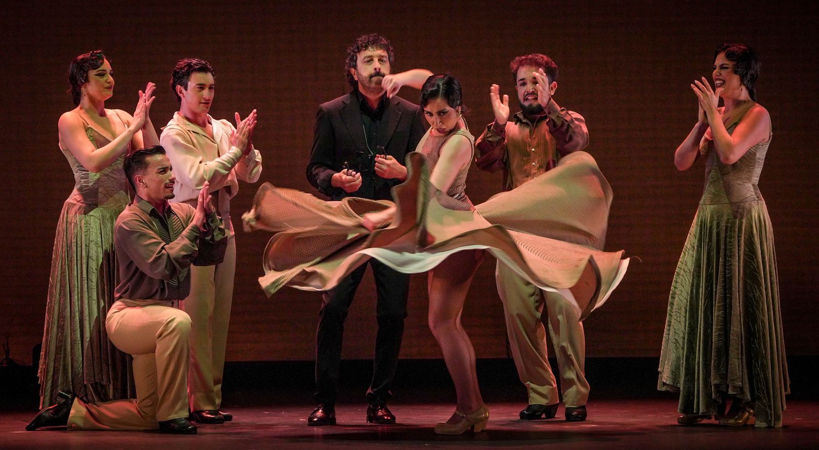 Imágenes del ballet Flamenco de Andalucía 'Tierra bendita', 3o Festival de Jerez