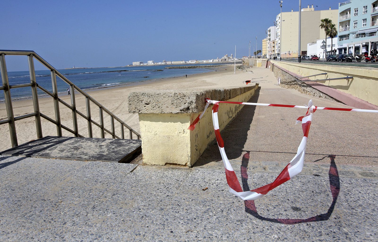 Imágenes del estado de alarma en cadiz - día 2