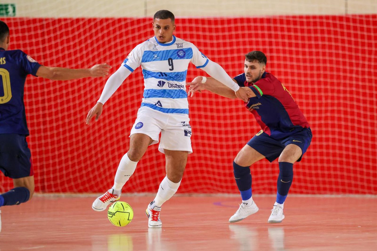 Barça B-Málaga Ciudad Redonda: Ejercicio de fe y resistencia malagueña en la Joan Gamper