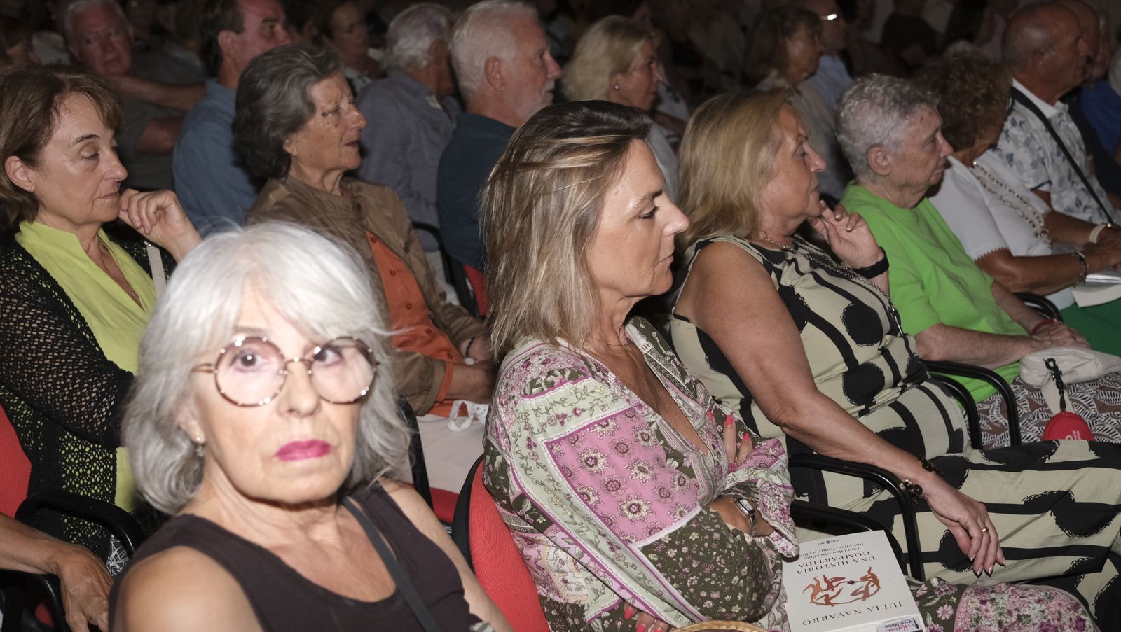 Imágenes de Diario de los Libros en Mojácar, con la escritora Julia Navarro