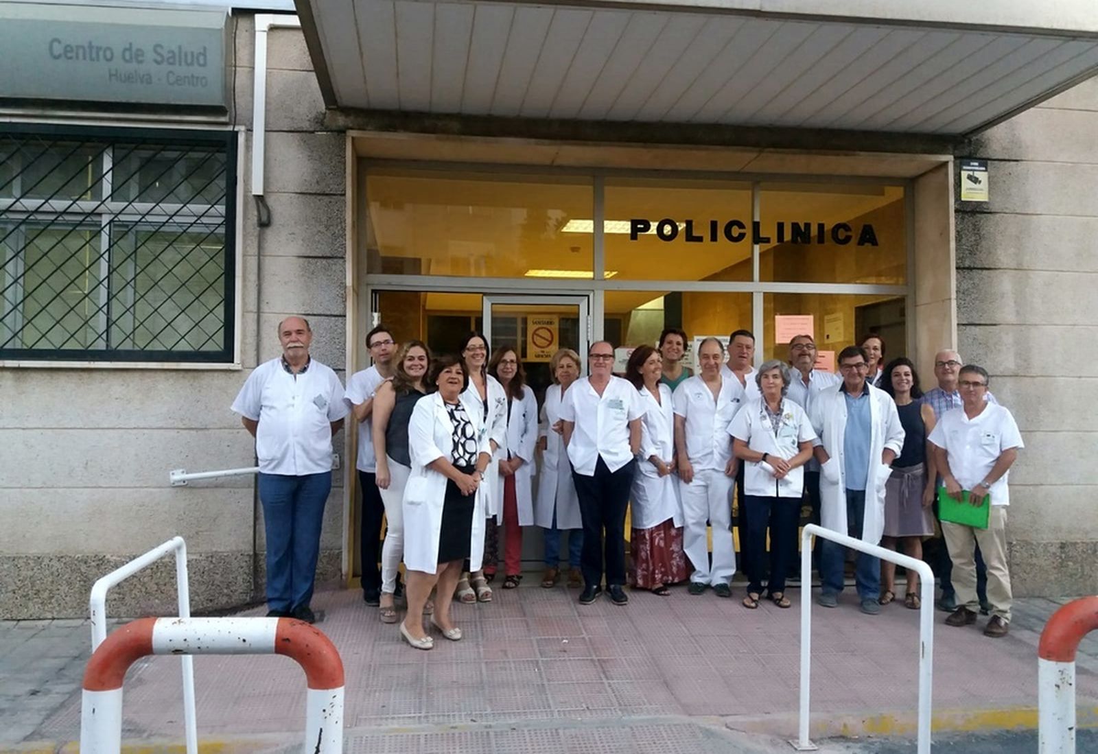 Concentración de médicos en la Casa del Mar.