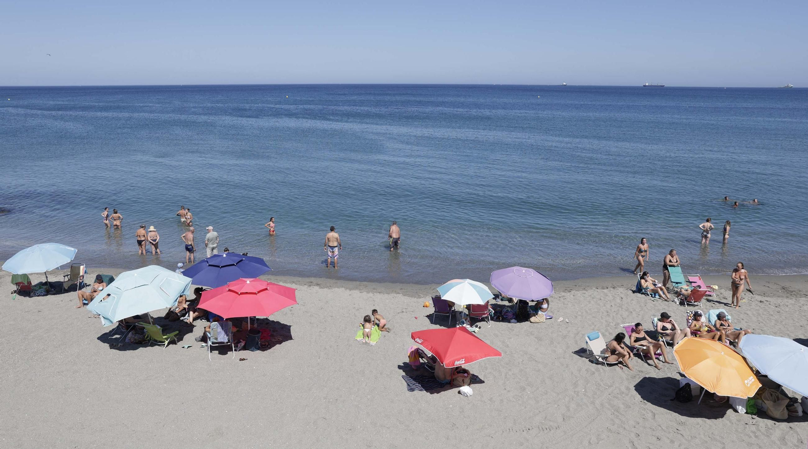 Fotos del primer domingo de julio en las playas de La Línea