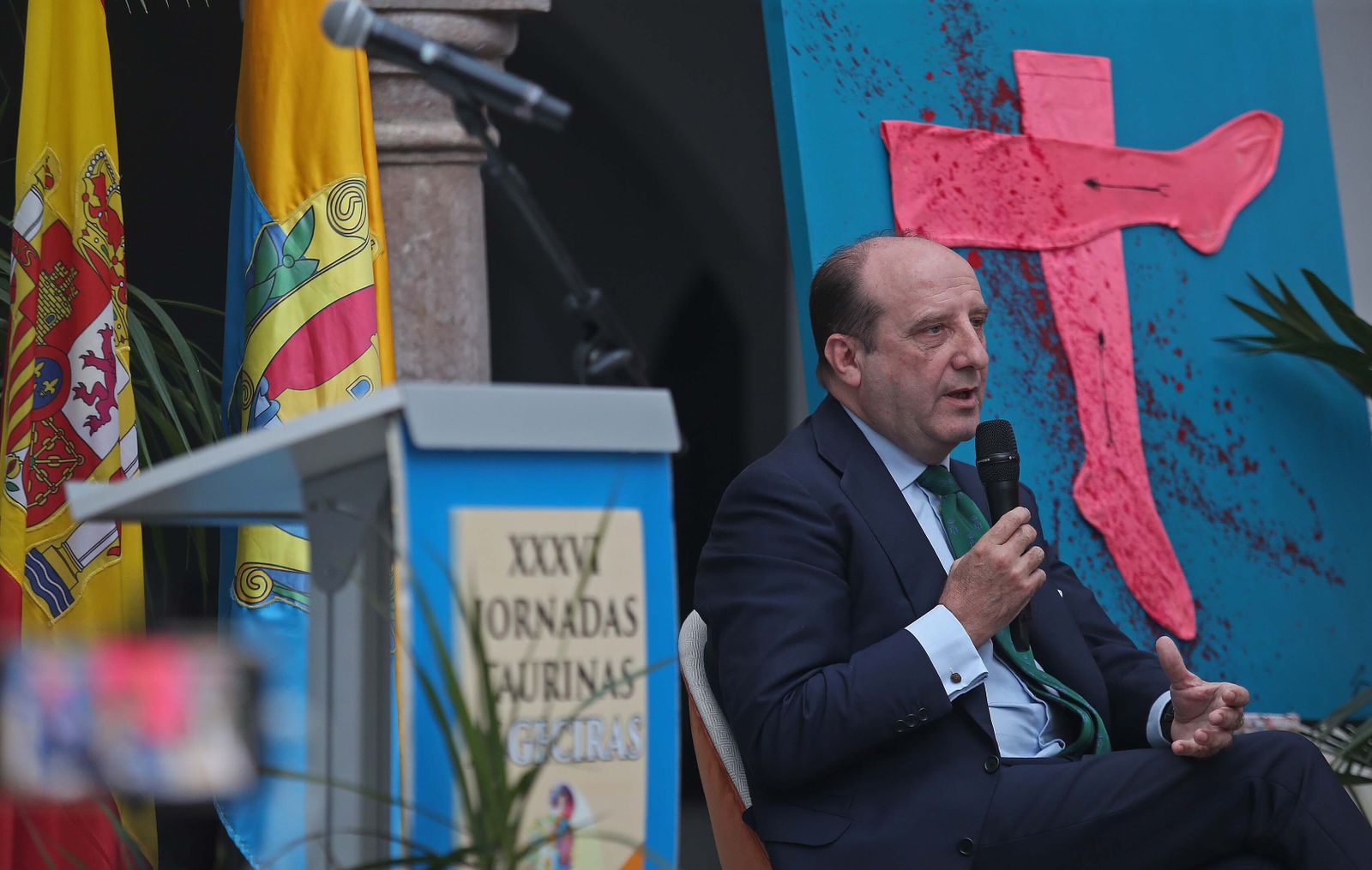 “Ser taurino es progre: veinte años de la alternativa de Vega”, en imágenes