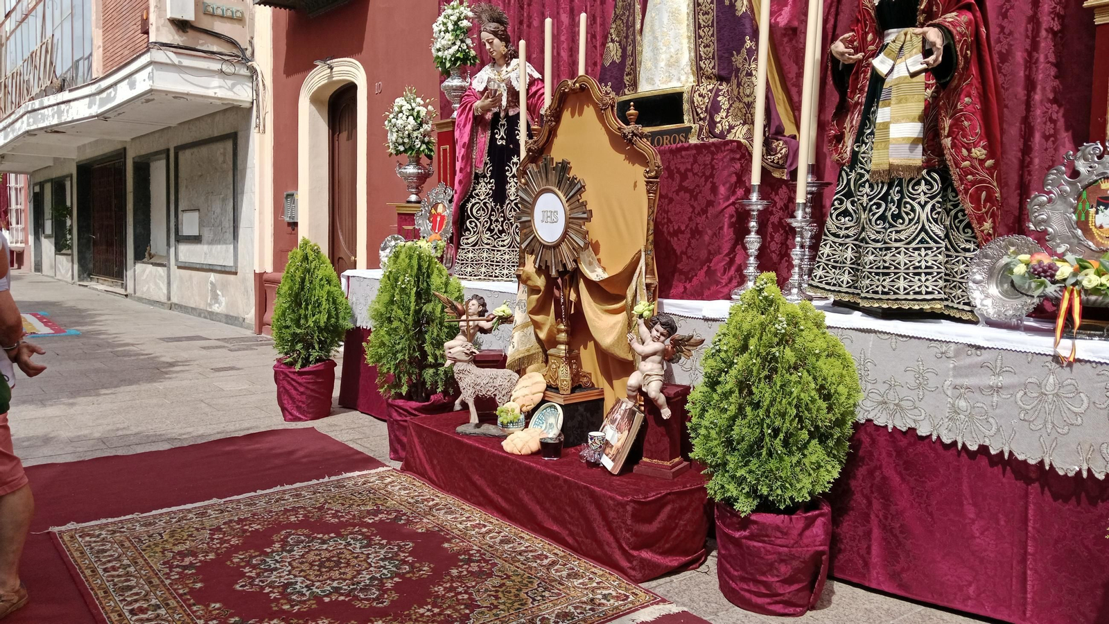 Altares y alfombras del Corpus en San Fernando: Medinaceli, primer premio