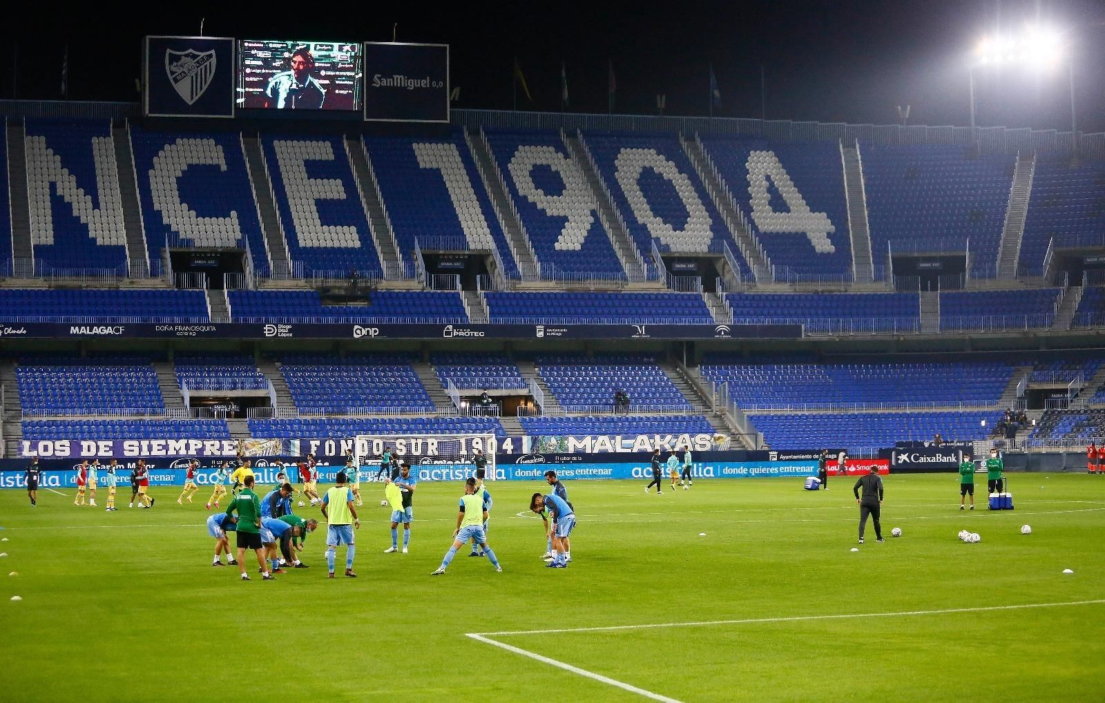 Las fotos del calentamiento del Málaga CF - Espanyol