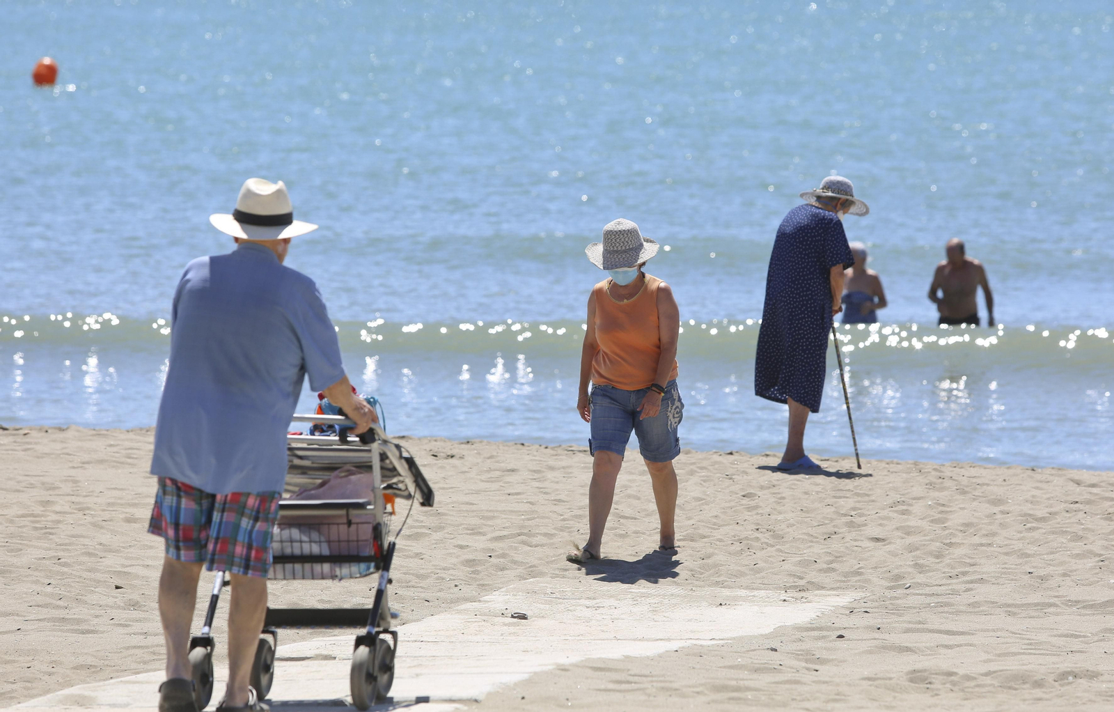 Fotos de la playa en Málaga, donde escapar del calor