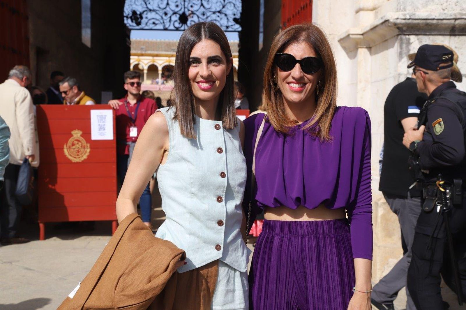 Los famosos y autoridades en los toros durante el viernes de preferia