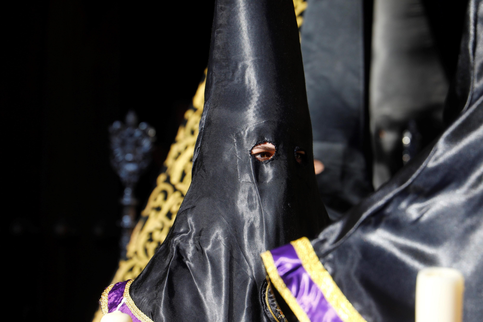 Jueves Santo en Córdoba: la procesión de Las Angustias, en imágenes
