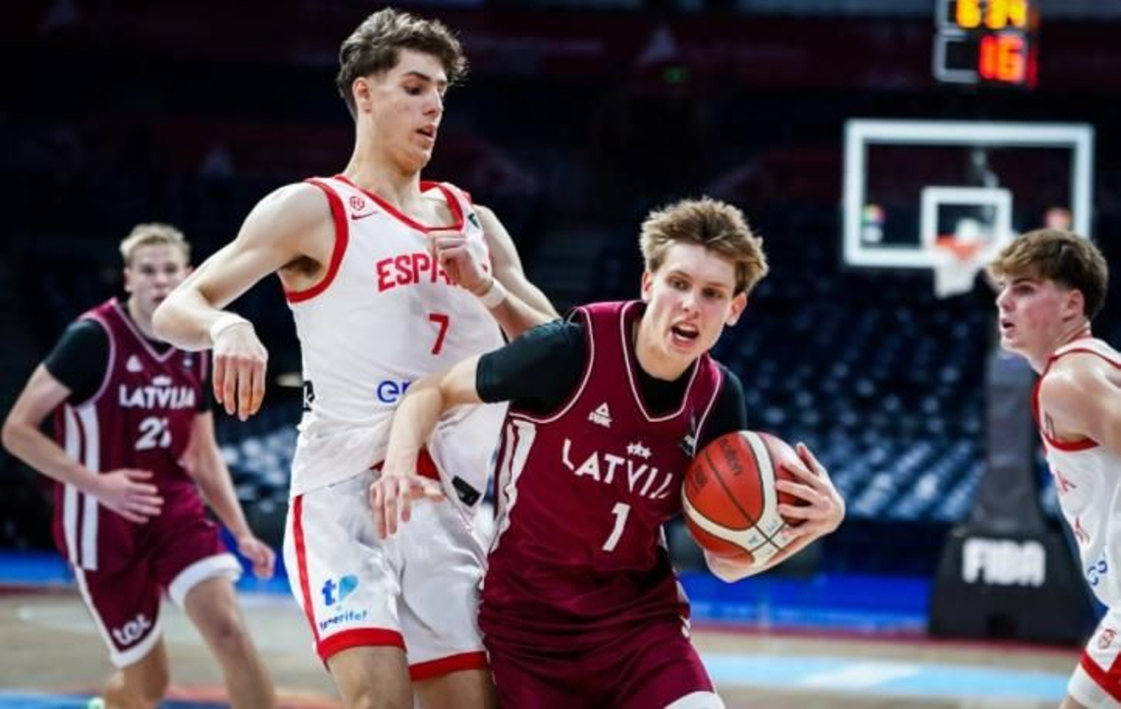 España sub 18 arrasa a Letonia (103-73) con buenos Del Pino y Rodríguez