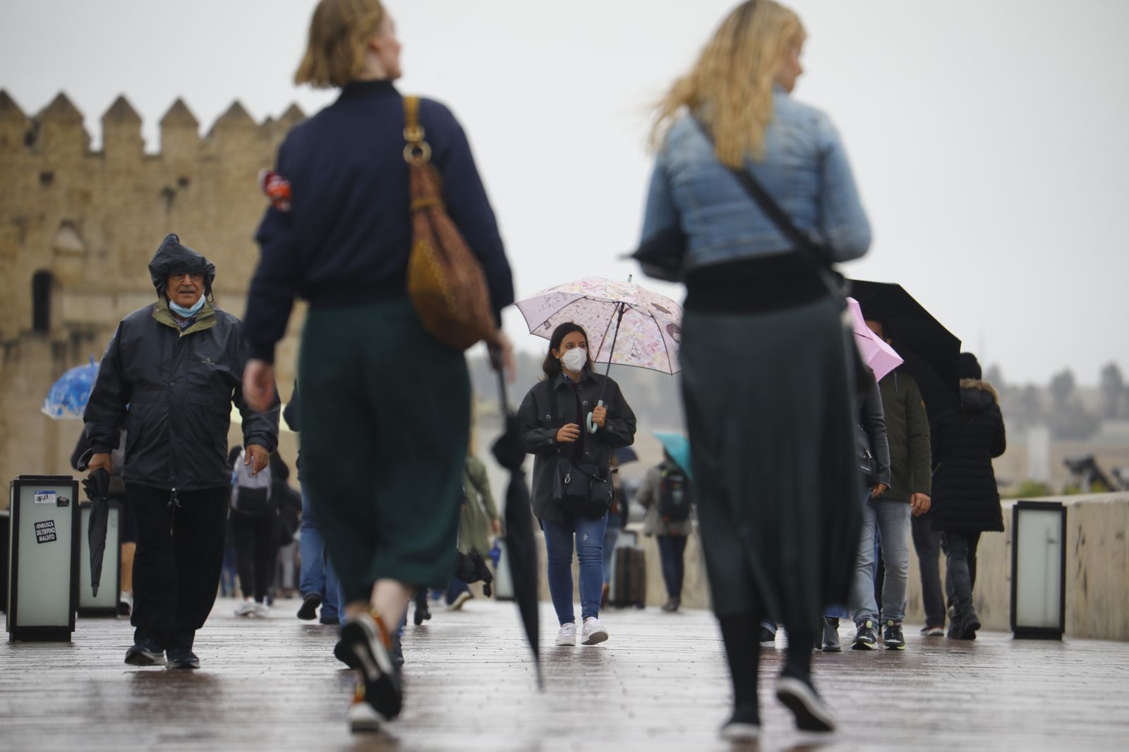 Las fotografías del regreso de la lluvia a Córdoba en pleno puente de Todos los Santos