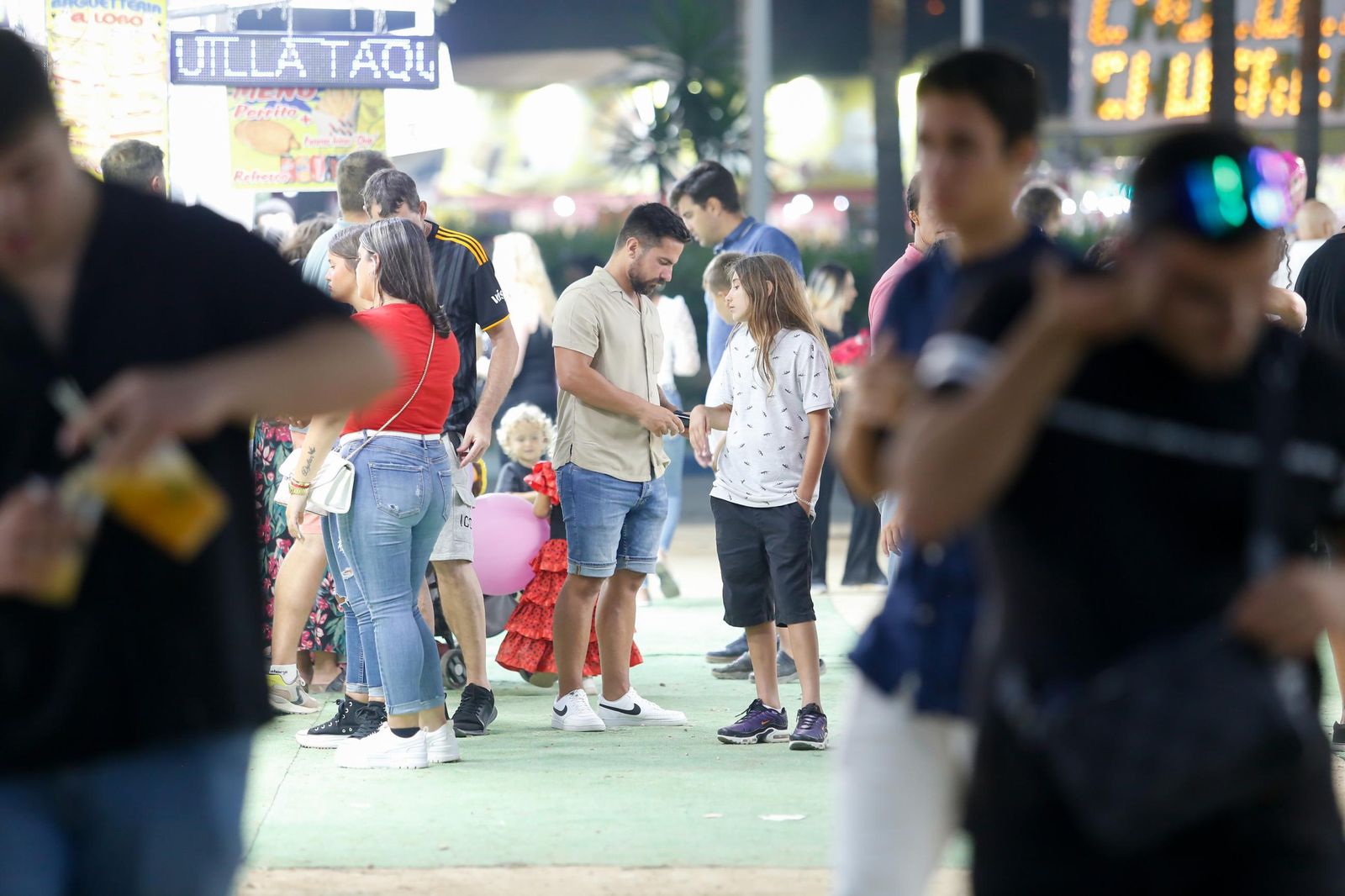 Búscate en las fotos del jueves en la Feria de La Línea