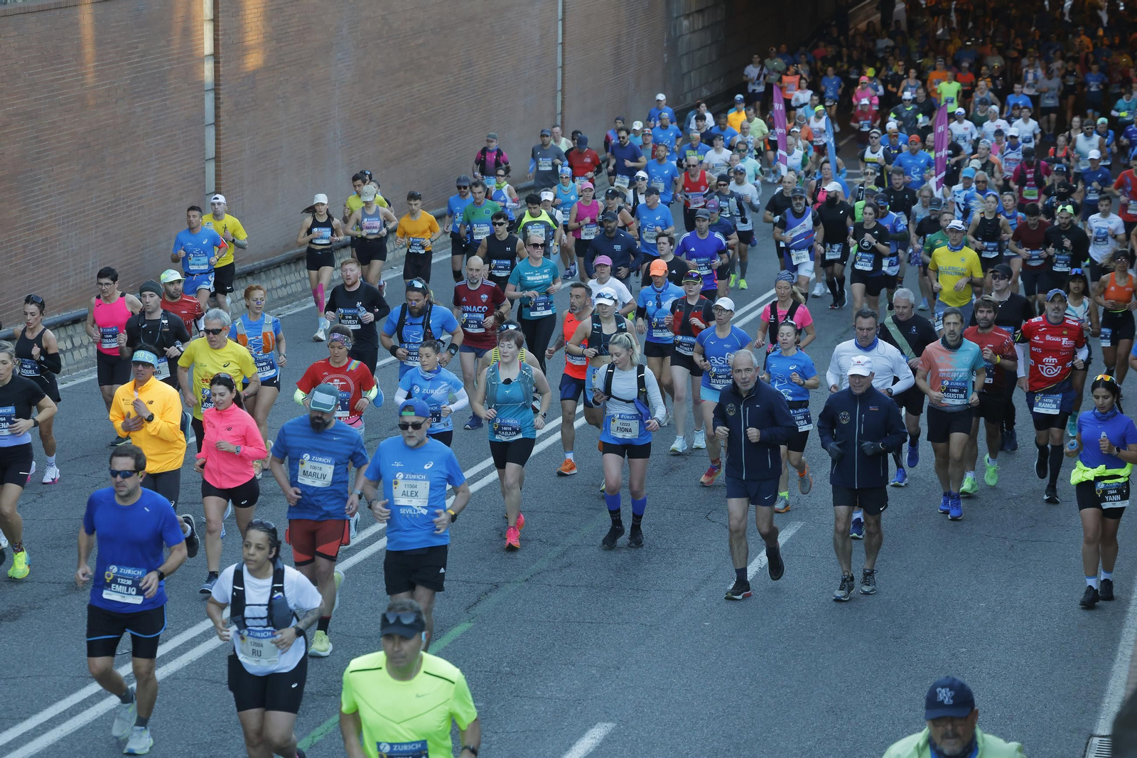 Búscate en el Zurich Maratón de Sevilla 2025