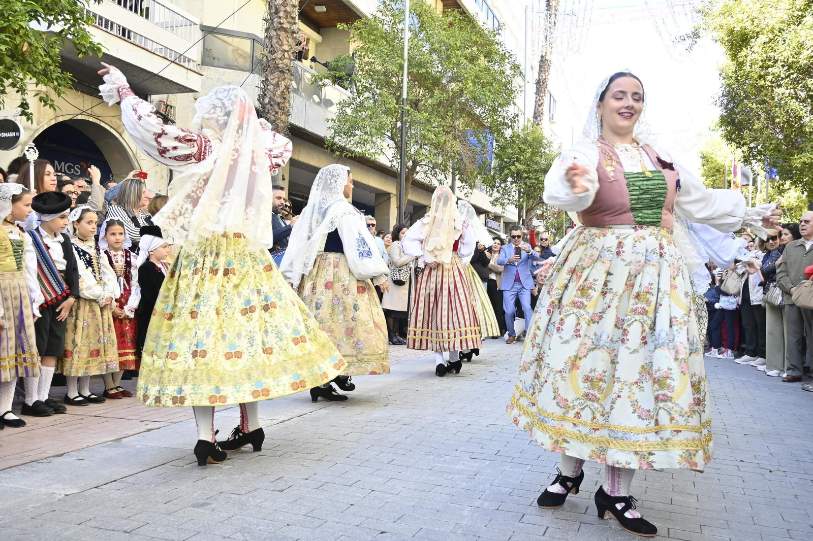Las mejores mágenes del "II Encuentro de Danzas y Folclore Tradicional" de la provincia de Huelva