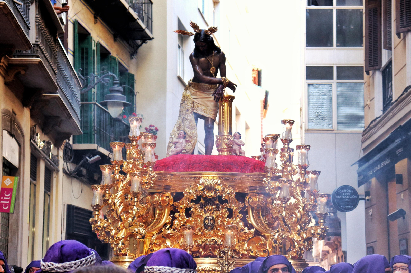 Las fotos del Cristo de los Gitanos, en el Lunes Santo de Málaga 2023