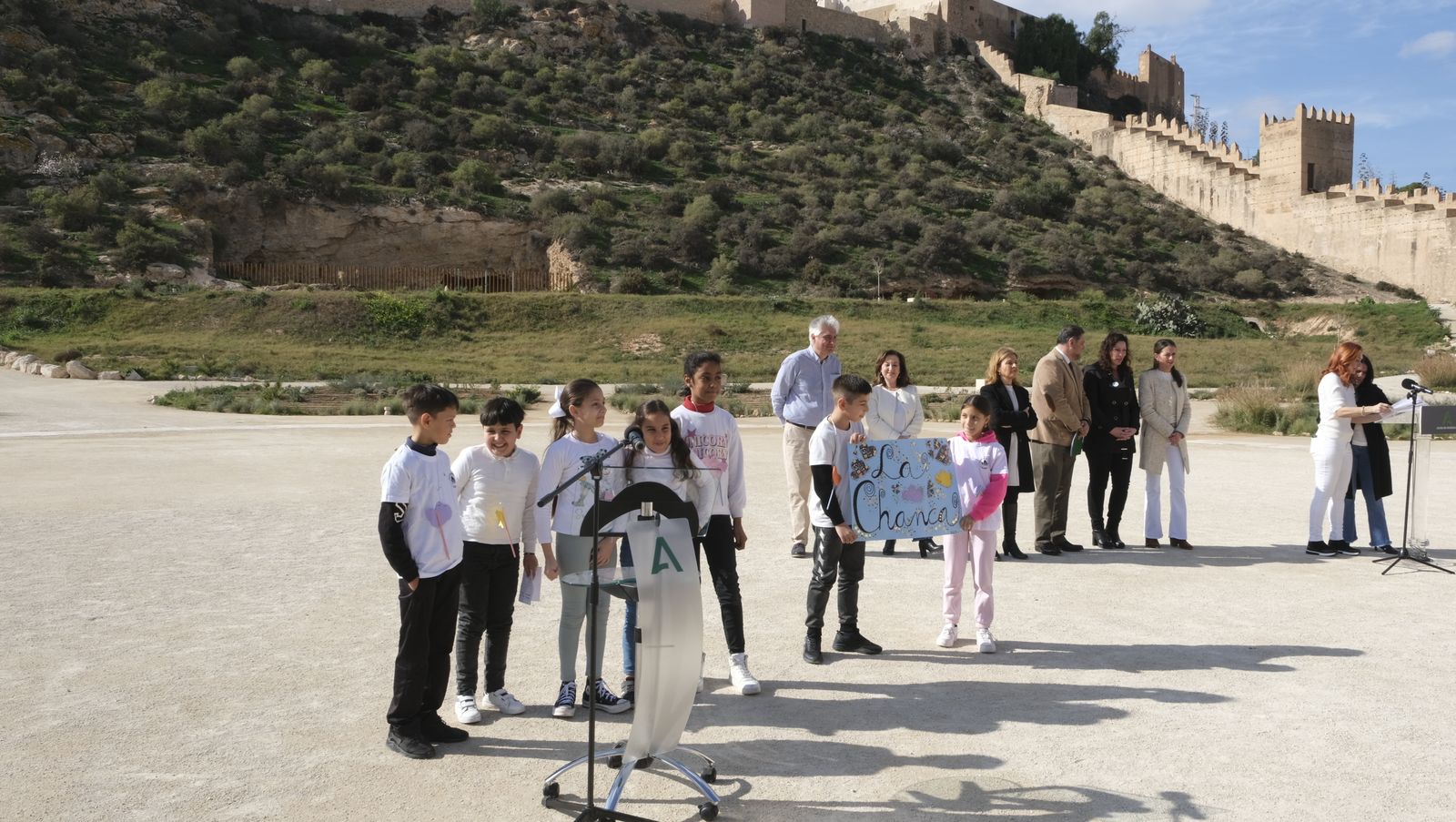Imágenes de 'Versos por la Paz', en el Parque de La Hoya de Almería