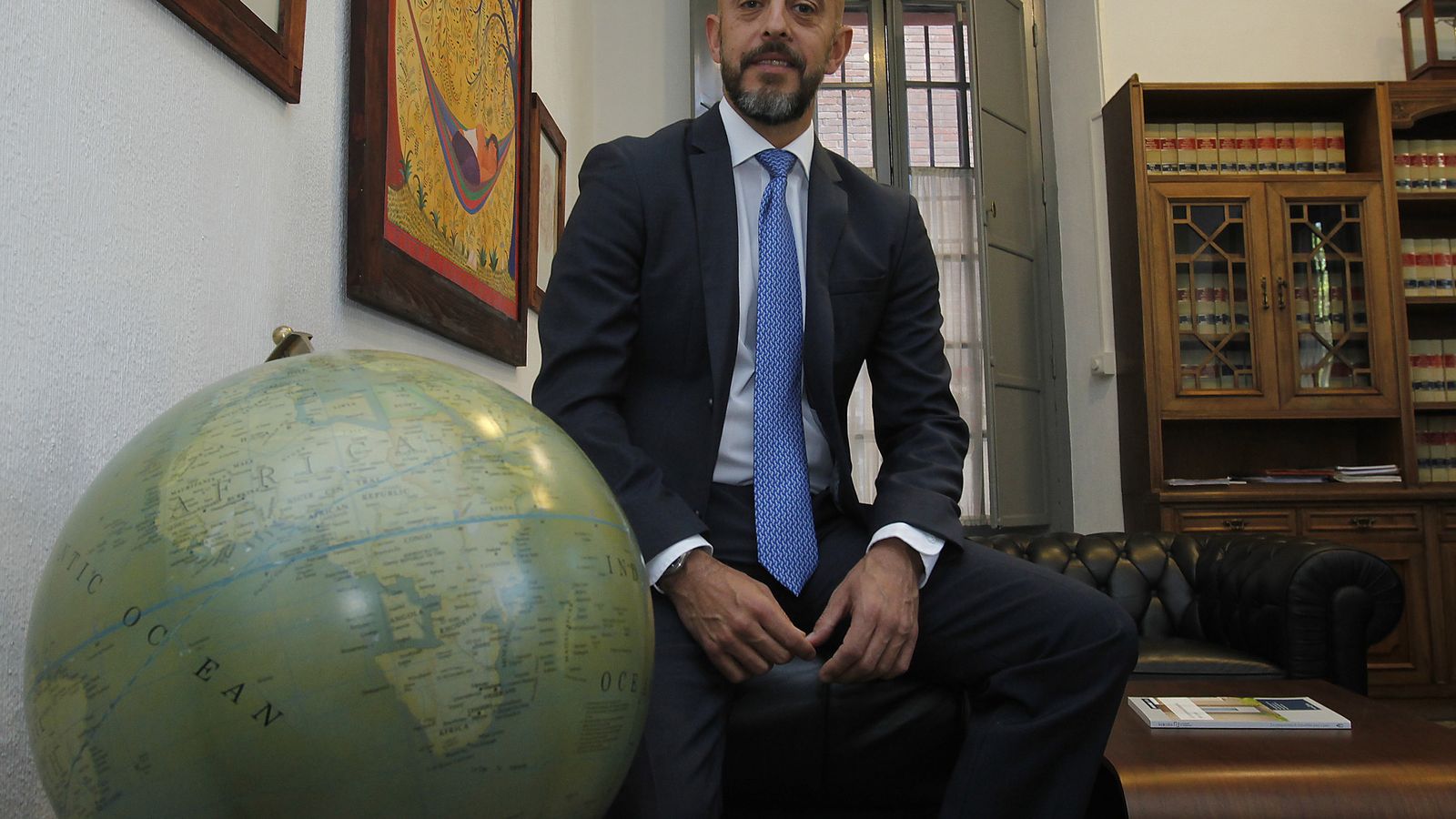 Fernando Salmerón, en su despacho