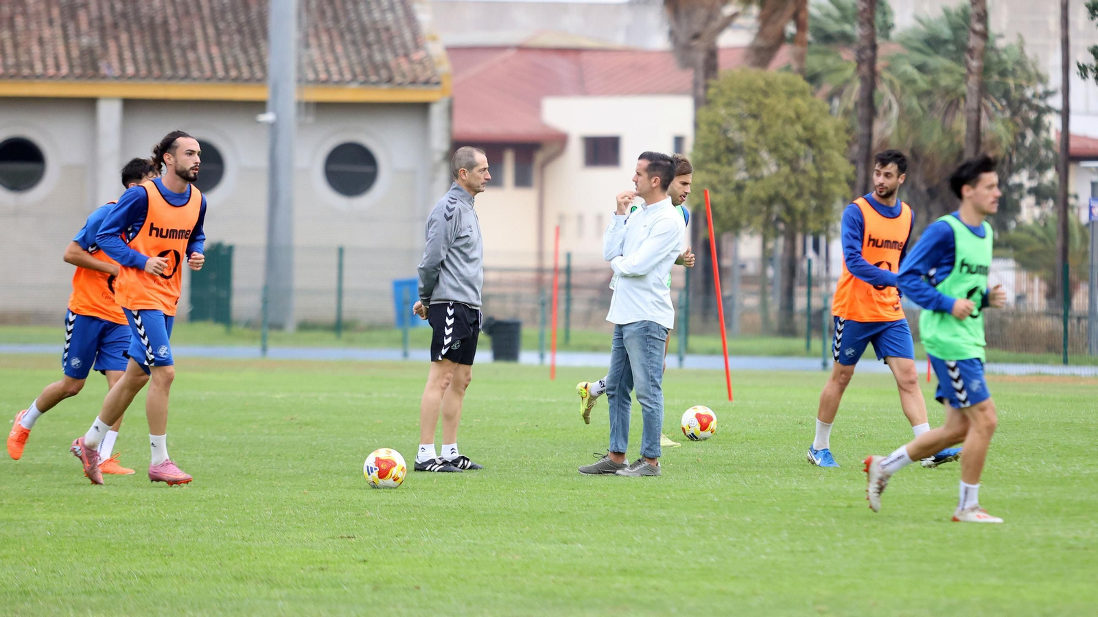 Primer entrenamiento del nuevo entrenador en el Xerez DFC