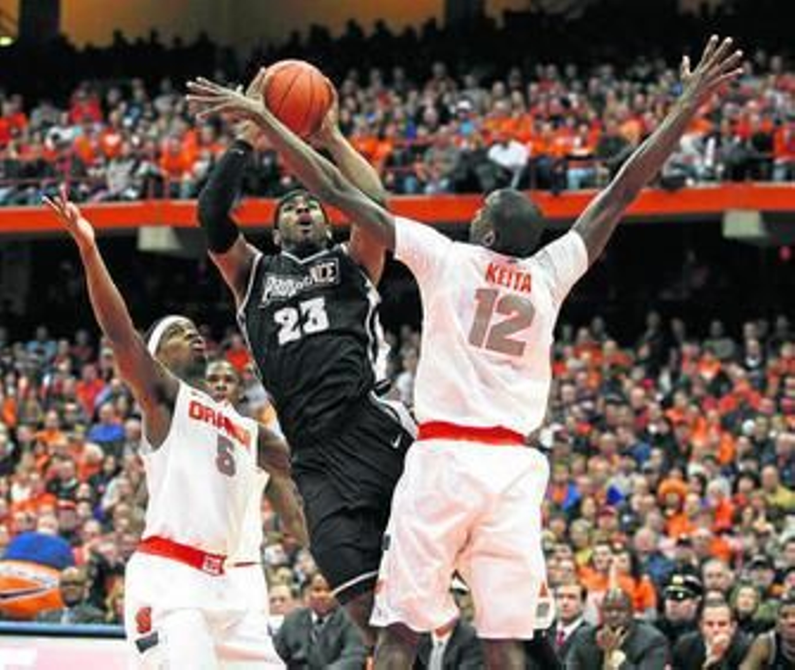 Henton, poder exterior