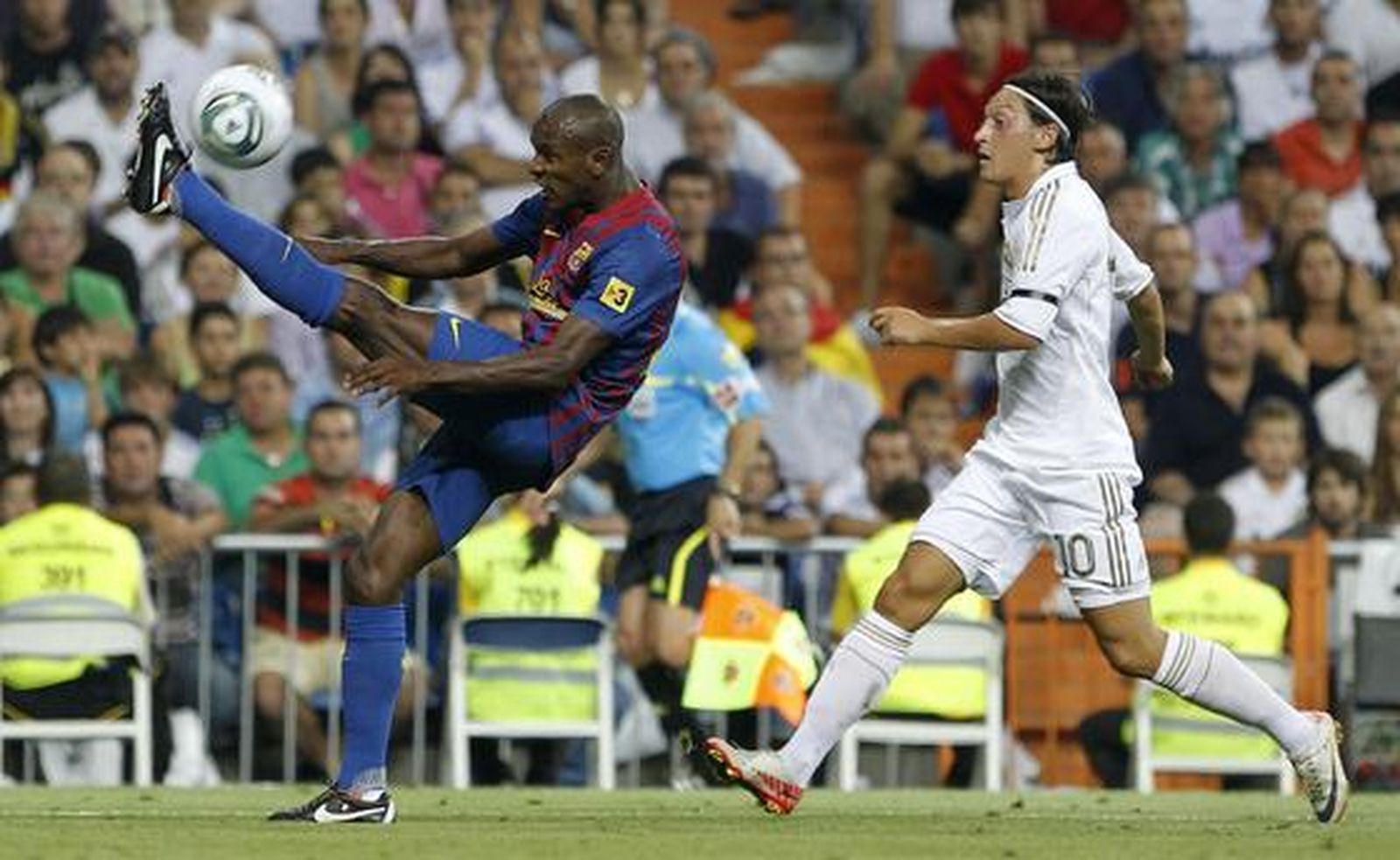 El Real Madrid y el Barcelona empatan 2-2 en la ida de la Supercopa. / Reuters