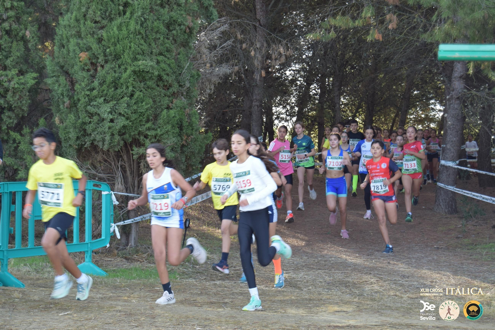 Búscate en las fotos del Cross de Itálica 2025 | 8