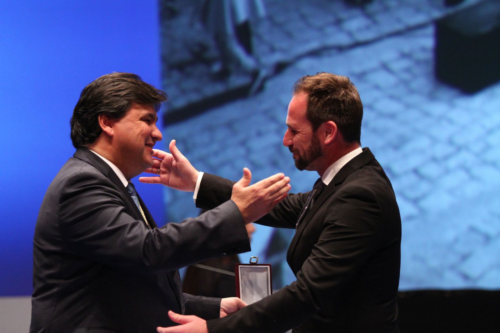 Imágenes de la entrega de las medallas de Huelva