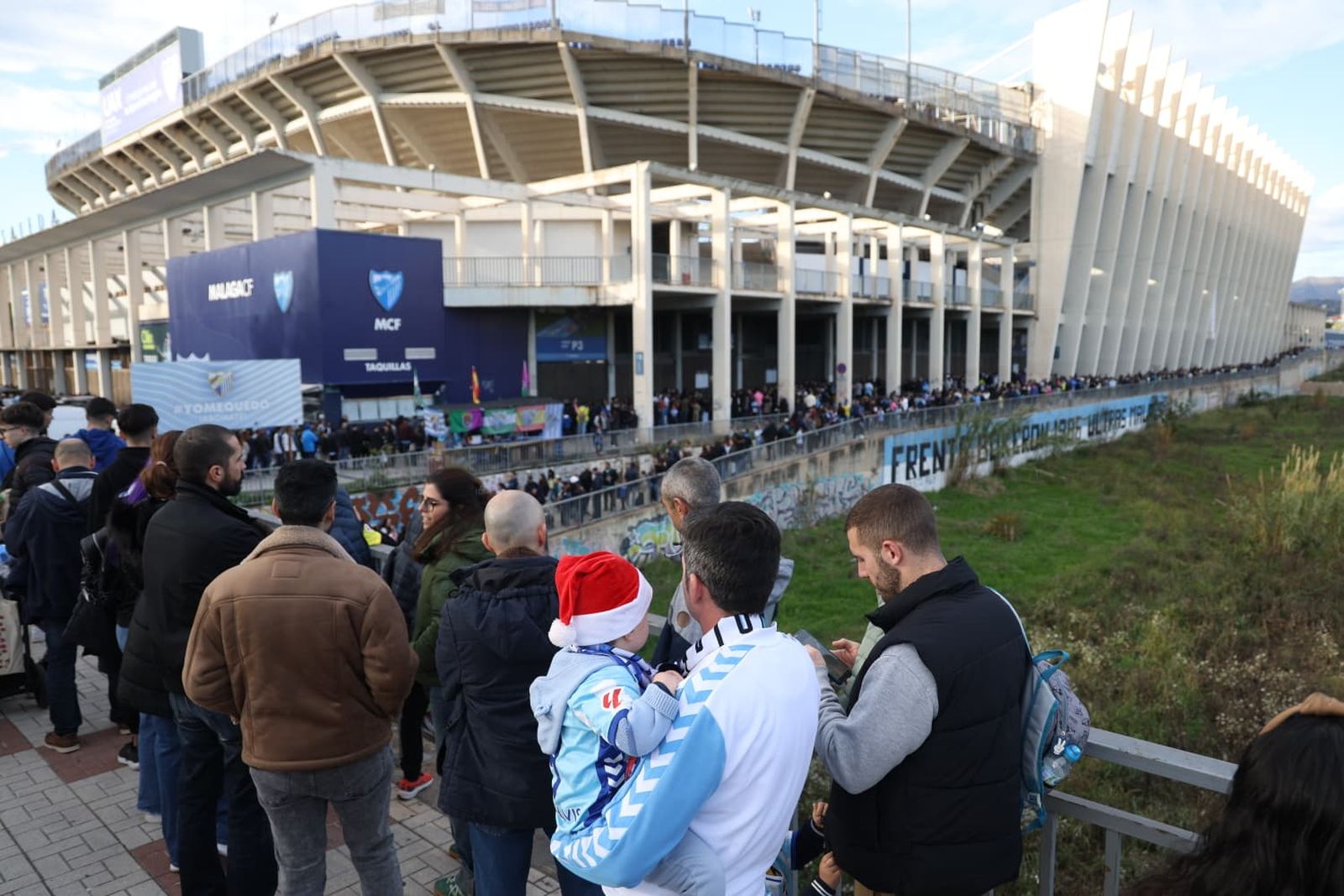 Búscate en las fotos del entrenamiento del Málaga CF en La Rosaleda