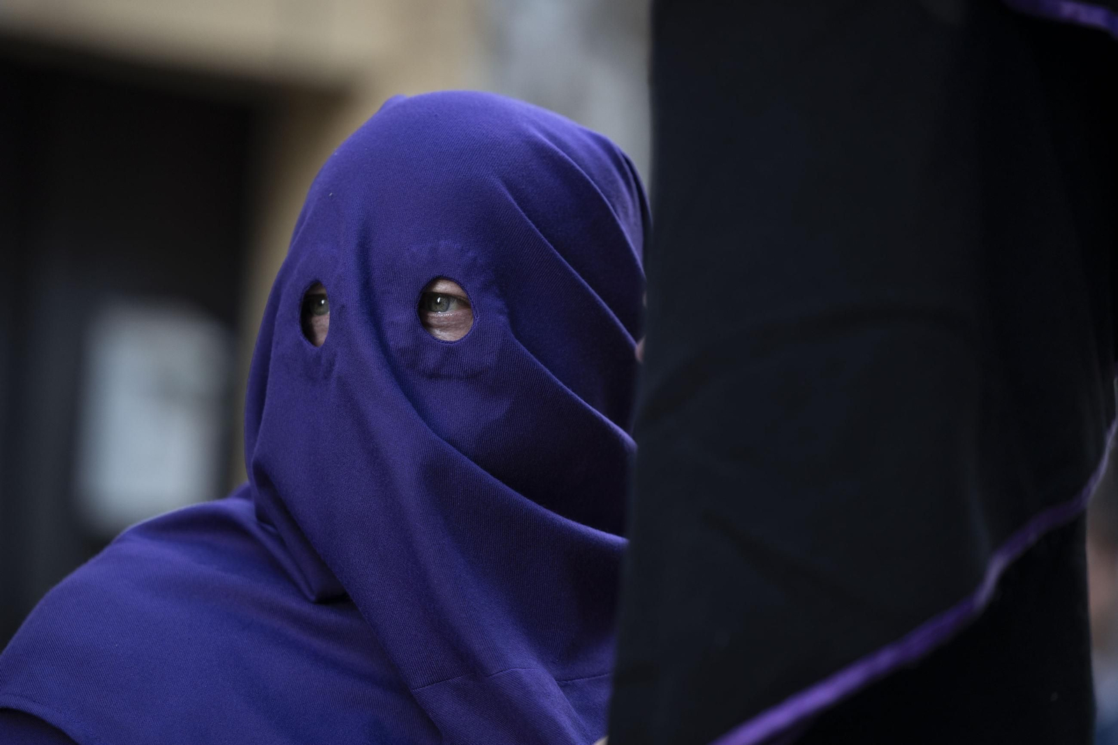 Imágenes de la salida de Santo Entierro en la Semana Santa de El Puerto 2025