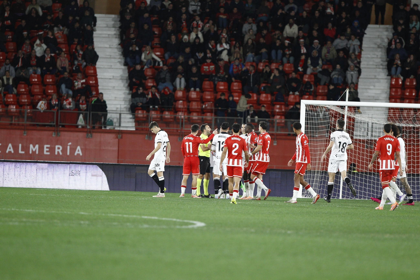 Las fotos del partido de fútbol U.D. Almería-Real Burgos