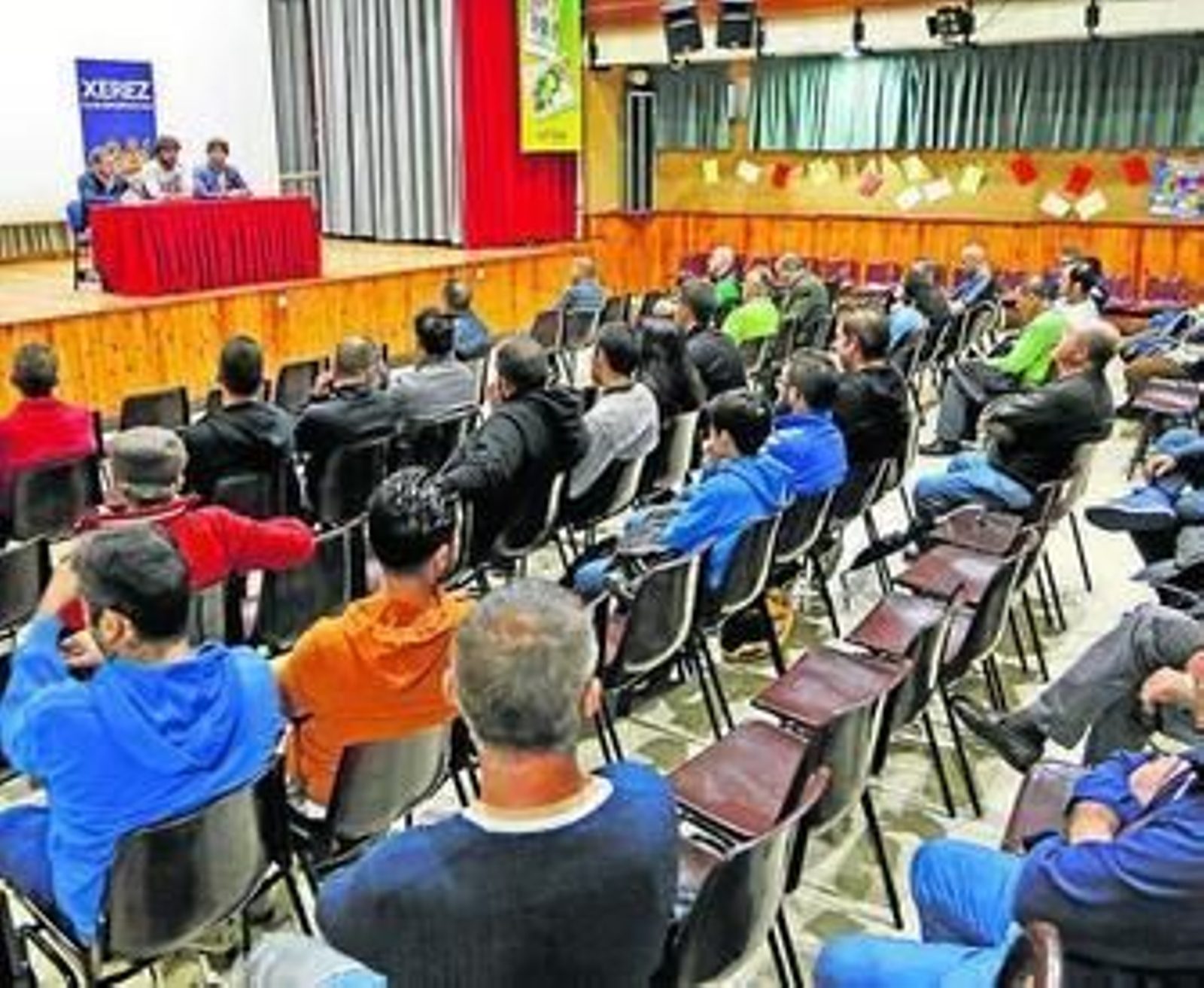 Becerra, Juan Pedro y Mendoza, en una reunión de aficionados del XCD.