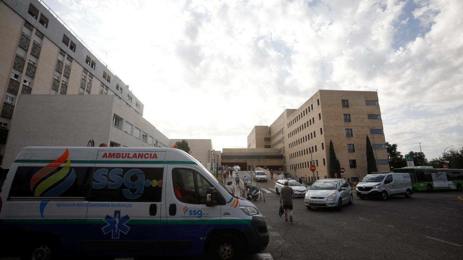 Acceso al Hospital Reina Sofía de Córdoba