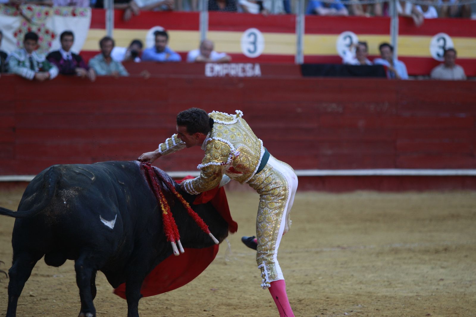 Imágenes de la corrida de toros del jueves en la Feria de Almería 2024