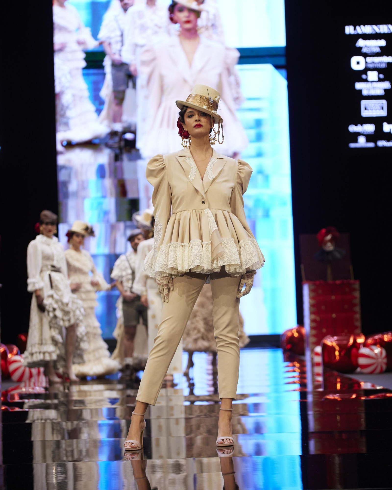 El desfile de Flor de Cerezo en SIMOF 2025, todas las fotos