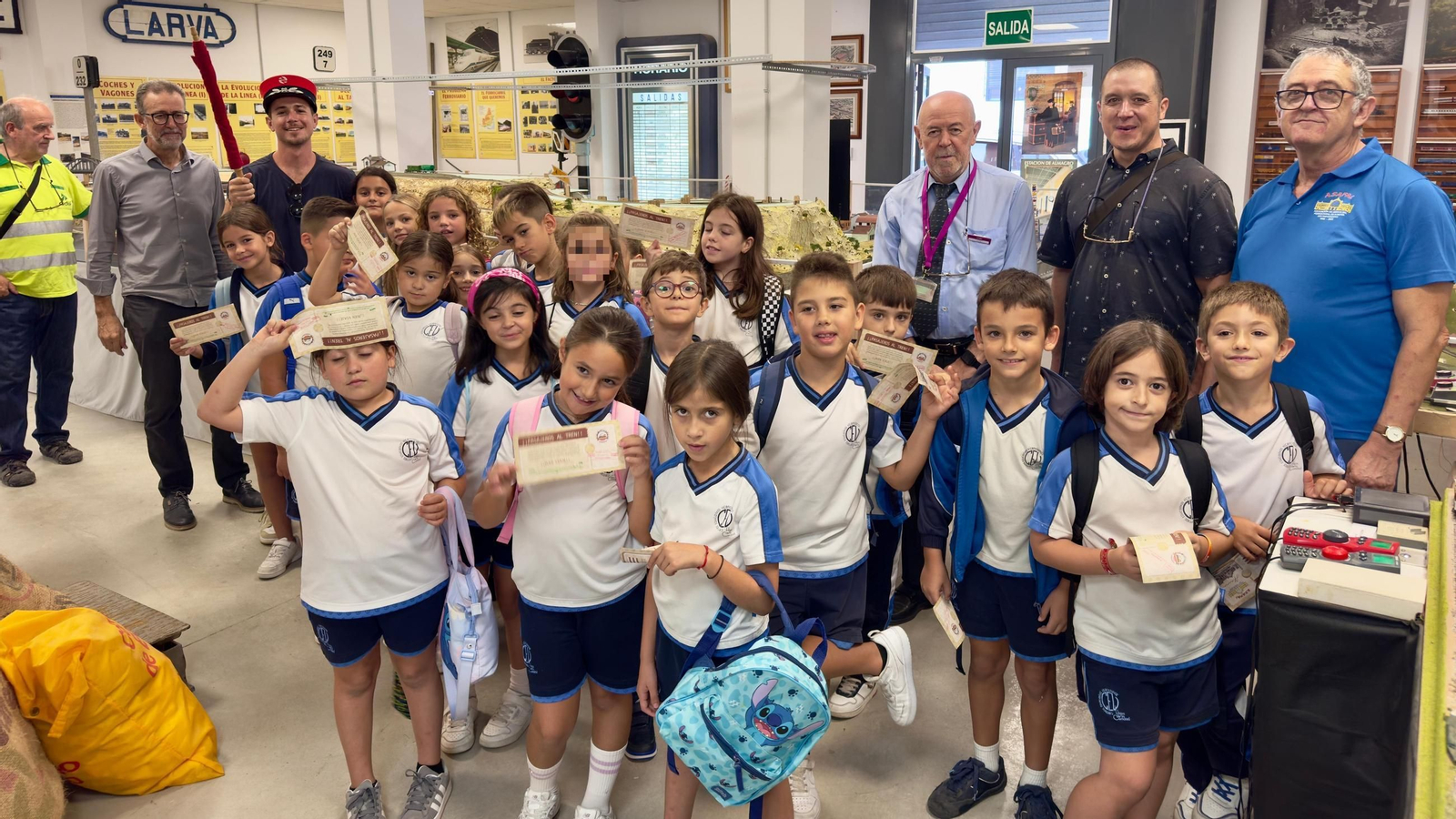 El colegio El Milagro, de Almería, ha sido el primero en subir al Tren Educativo este curso.