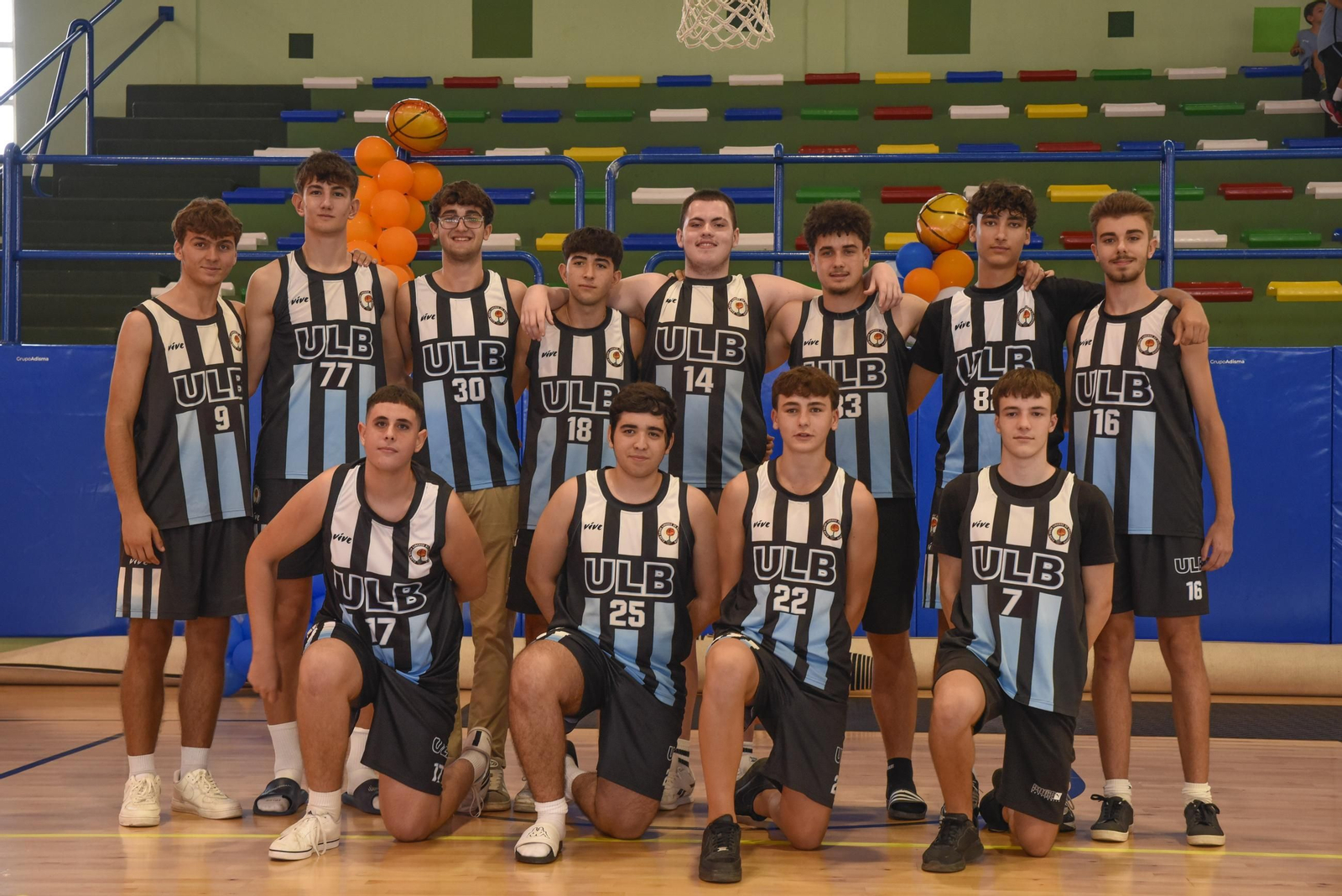 Búscate en la presentación de los equipos de la Unión Linense Baloncesto