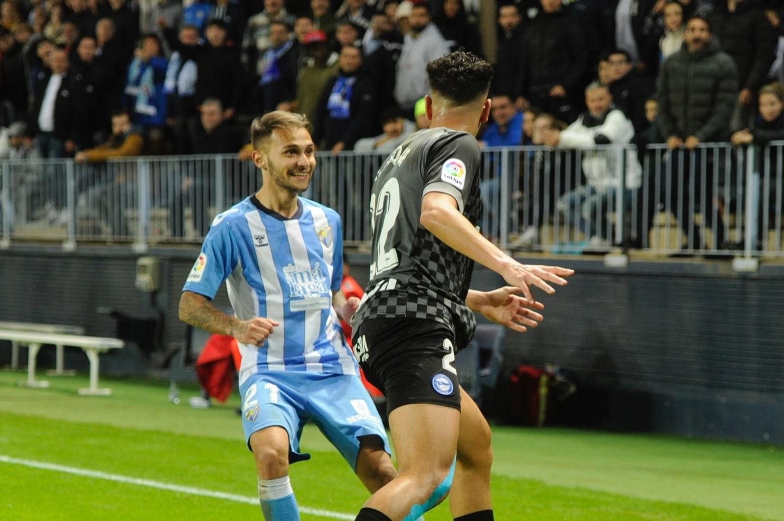 La tangana y la alegría final en el Málaga CF - Alavés