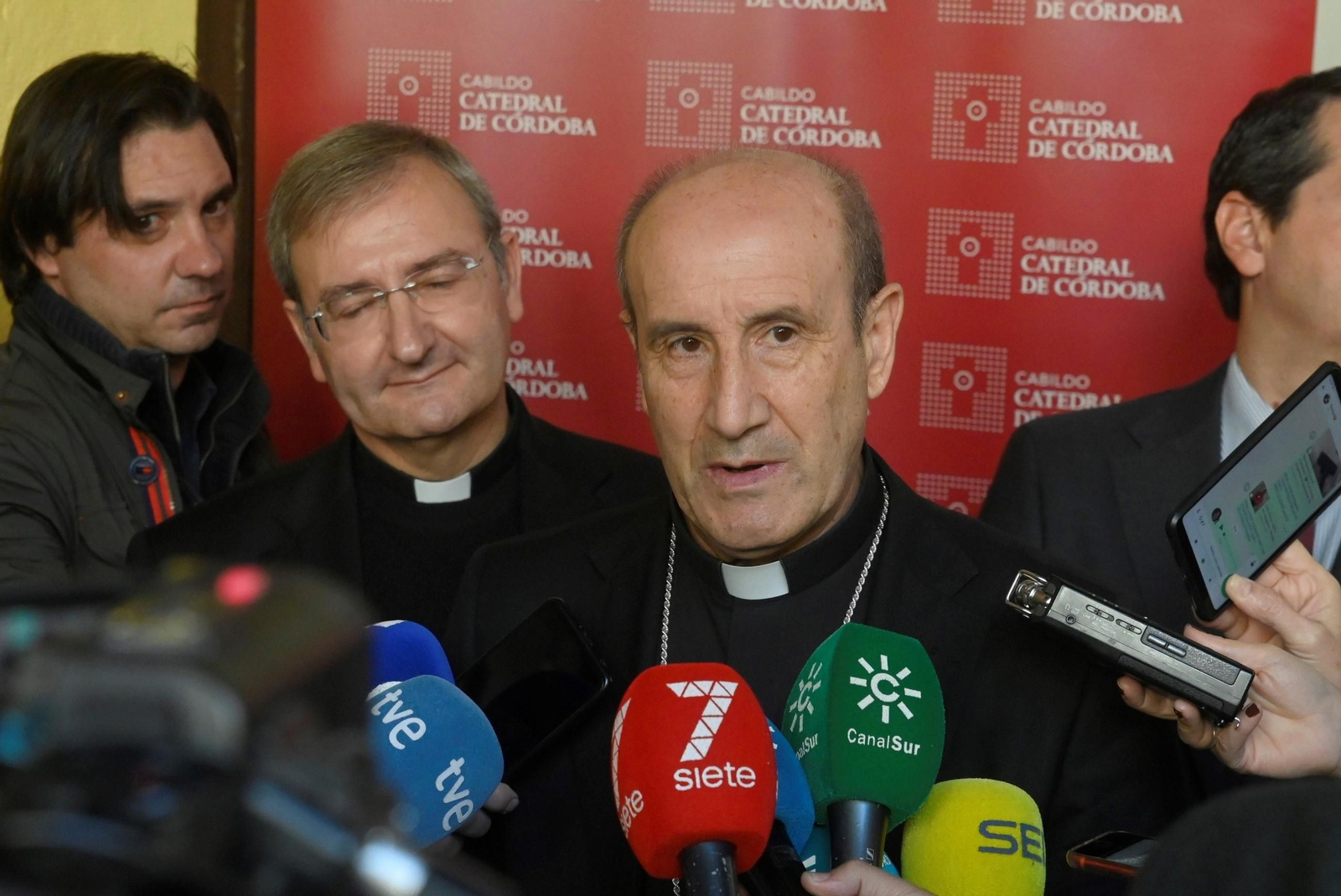 El reconocimiento a quienes lucharon contra el incendio de la Mezquita de Córdoba, en imágenes