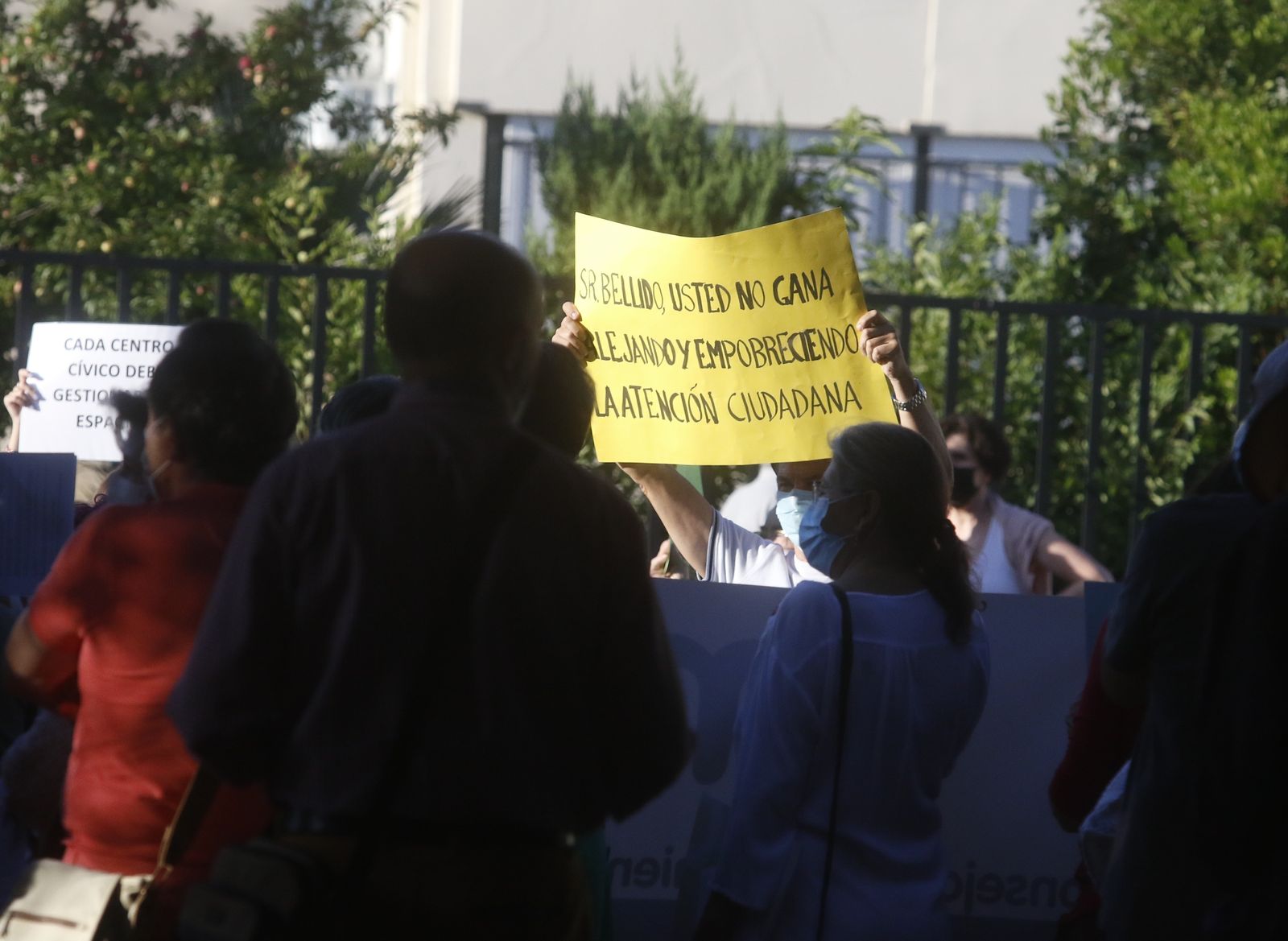 El encierro para exigir la apertura de los centros cívicos de Córdoba, en imágenes