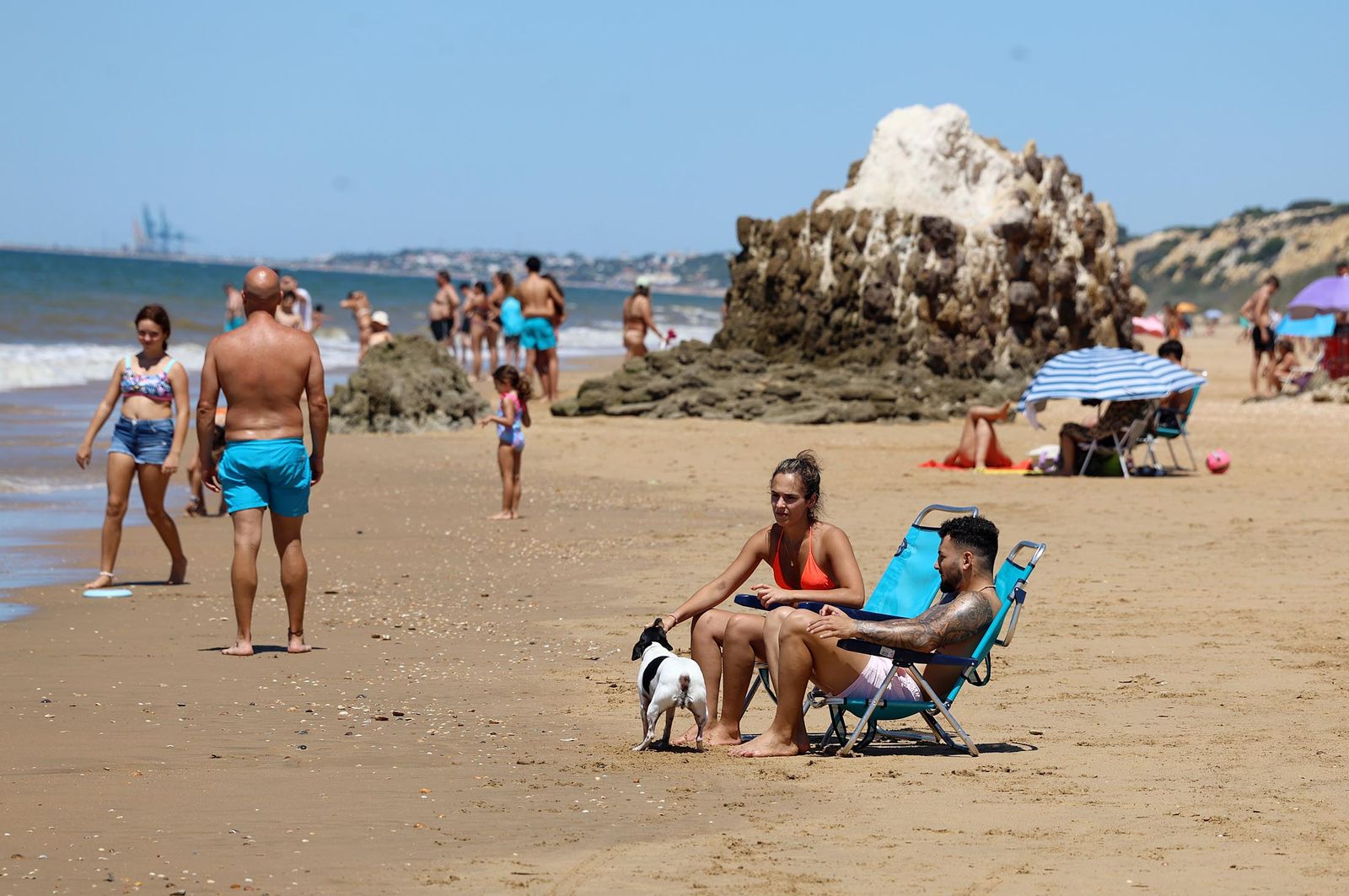 Imágenes de una maravillosa mañana de verano en las playas de la Torre del Loro y Mazagón