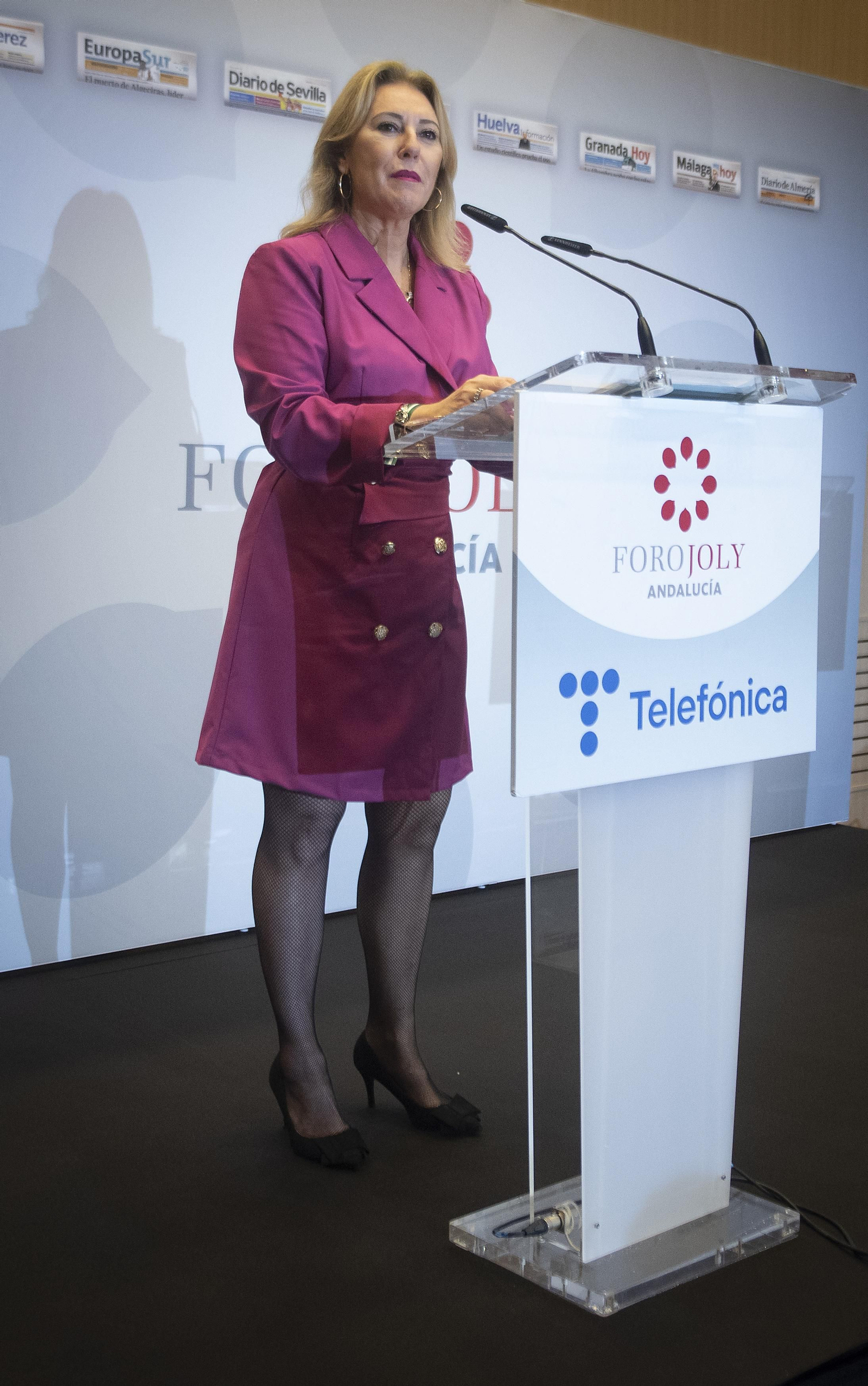 FORO JOLY.  Dña.Carolina España