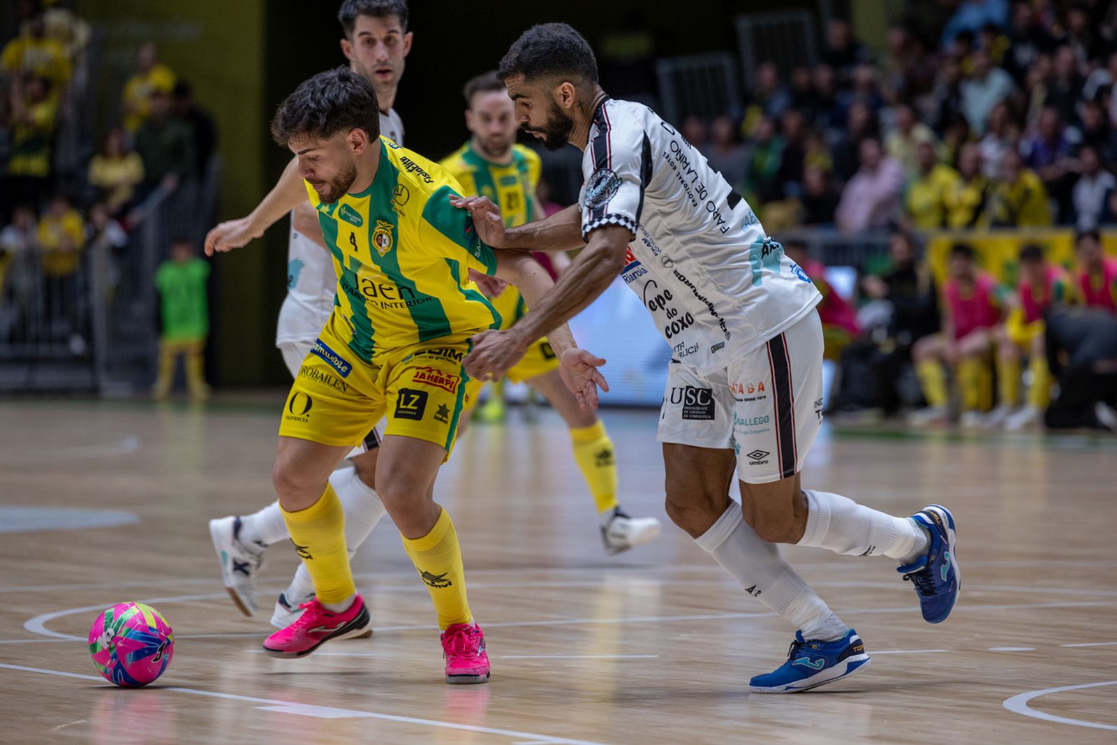 Las mejores imágenes de las tablas entre Jaén Paraíso Interior FS y Noia Portus Apostoli